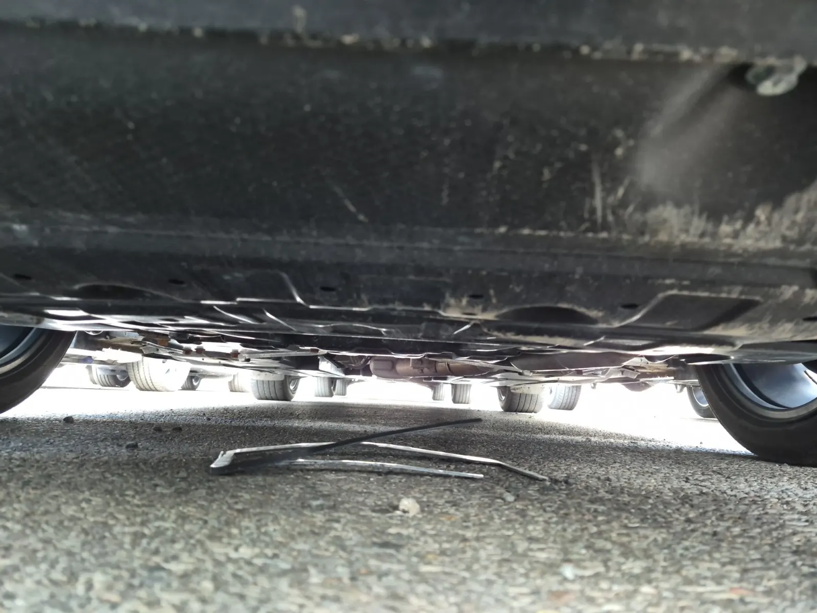 Undercarriage - Front Photo