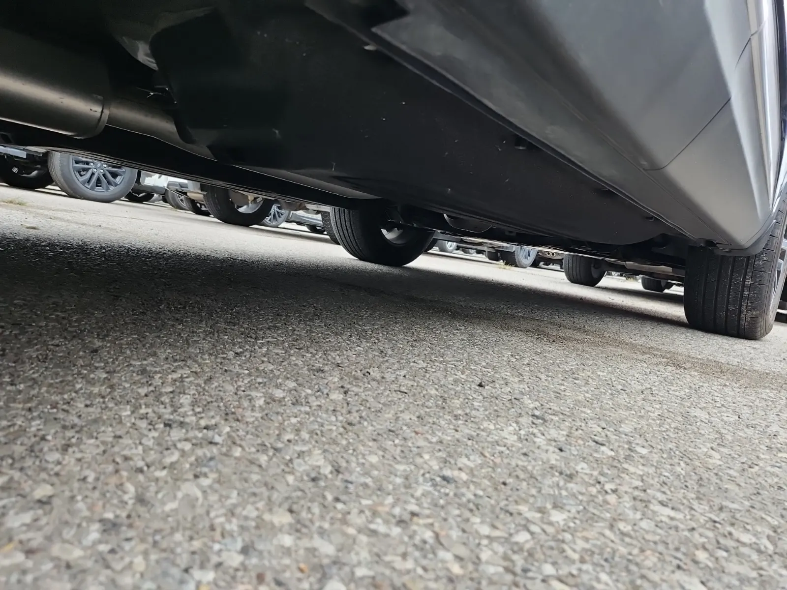 Undercarriage - Passenger Photo