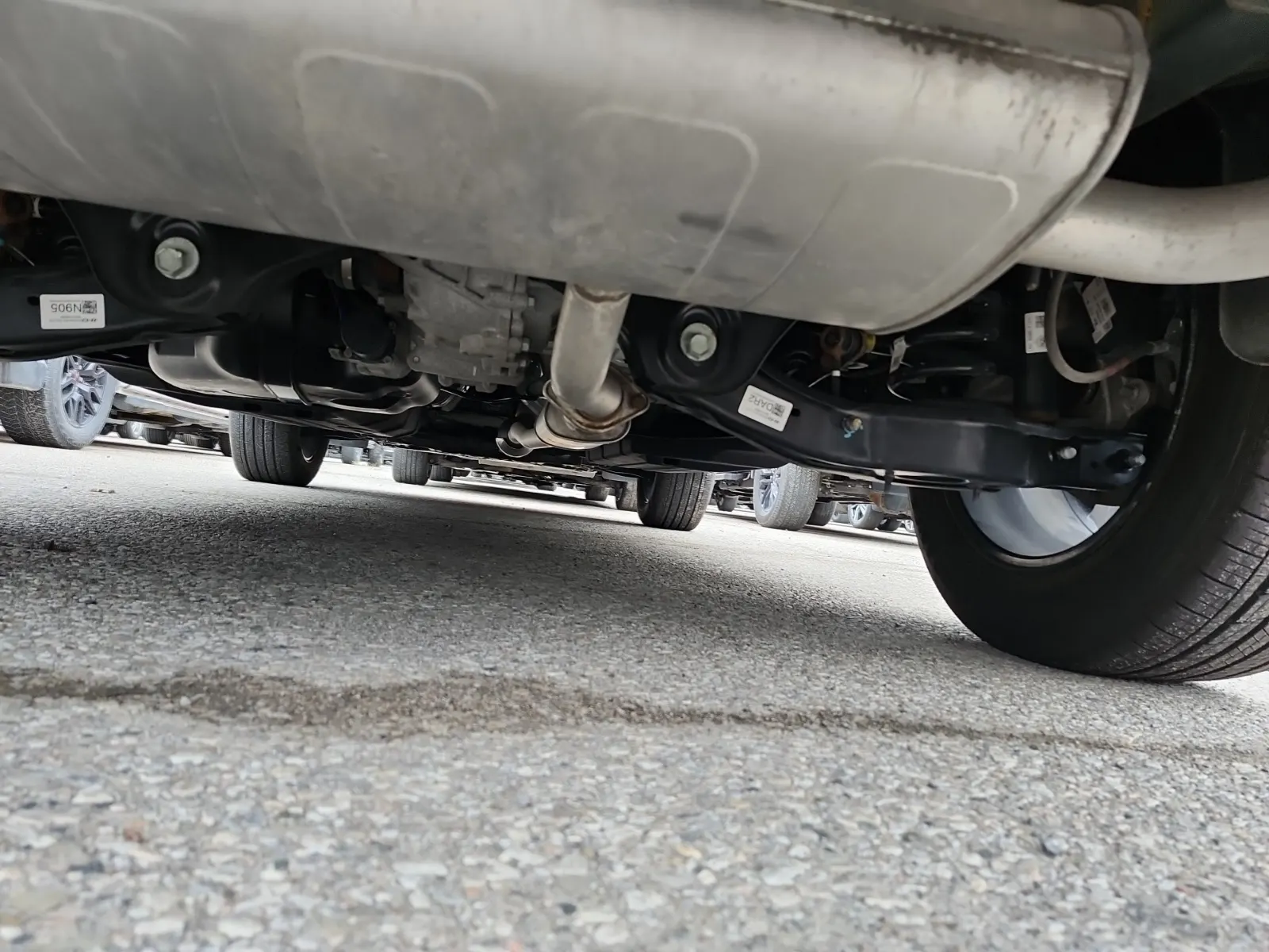 Undercarriage - Rear Photo