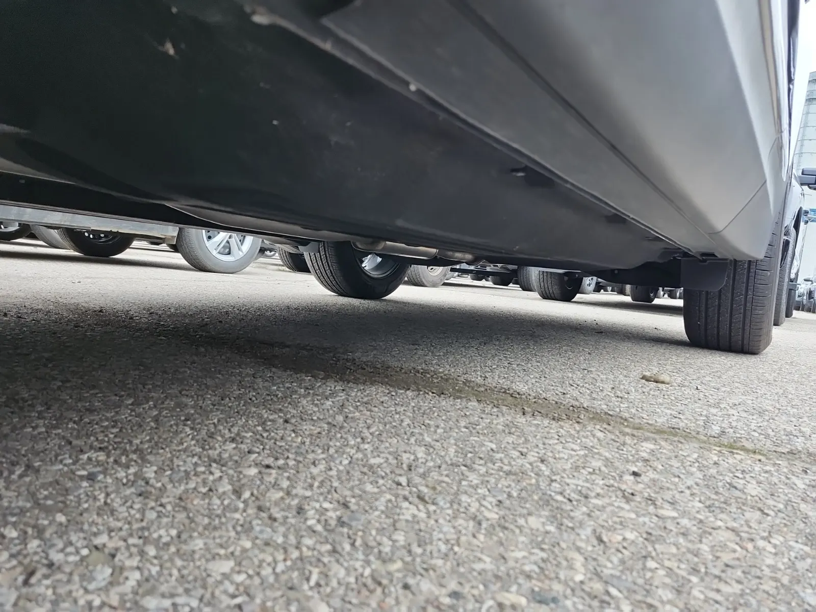 Undercarriage - Driver Photo