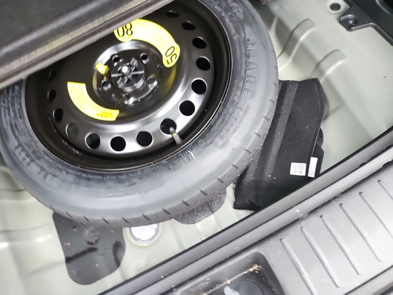 Spare Tire & Wheel Photo