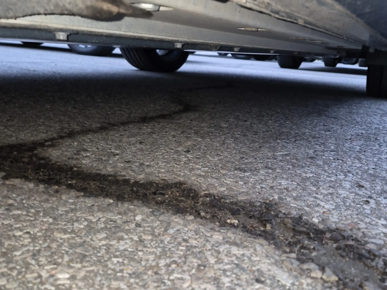 Undercarriage - Driver Photo