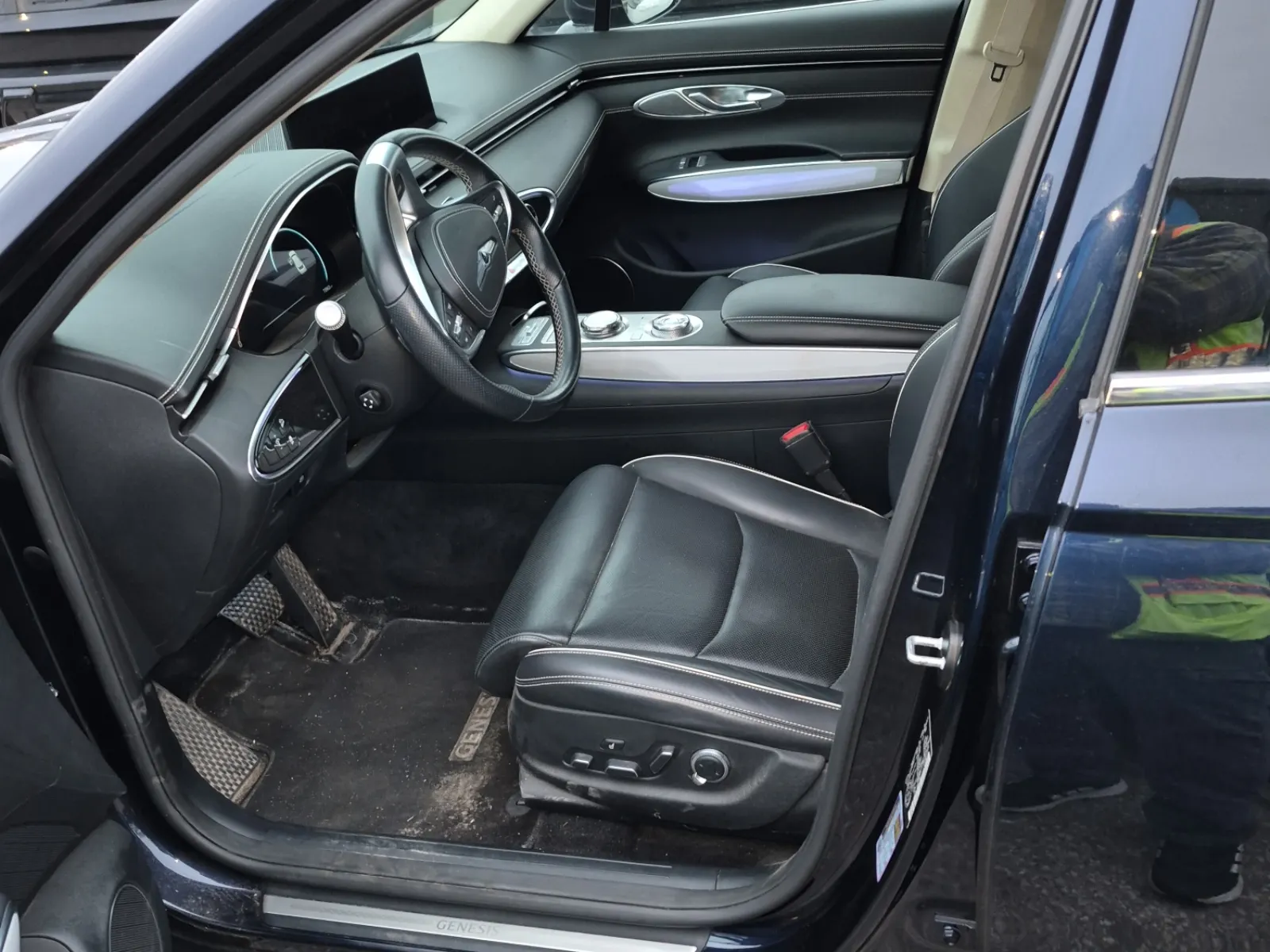 Front Interior Photo