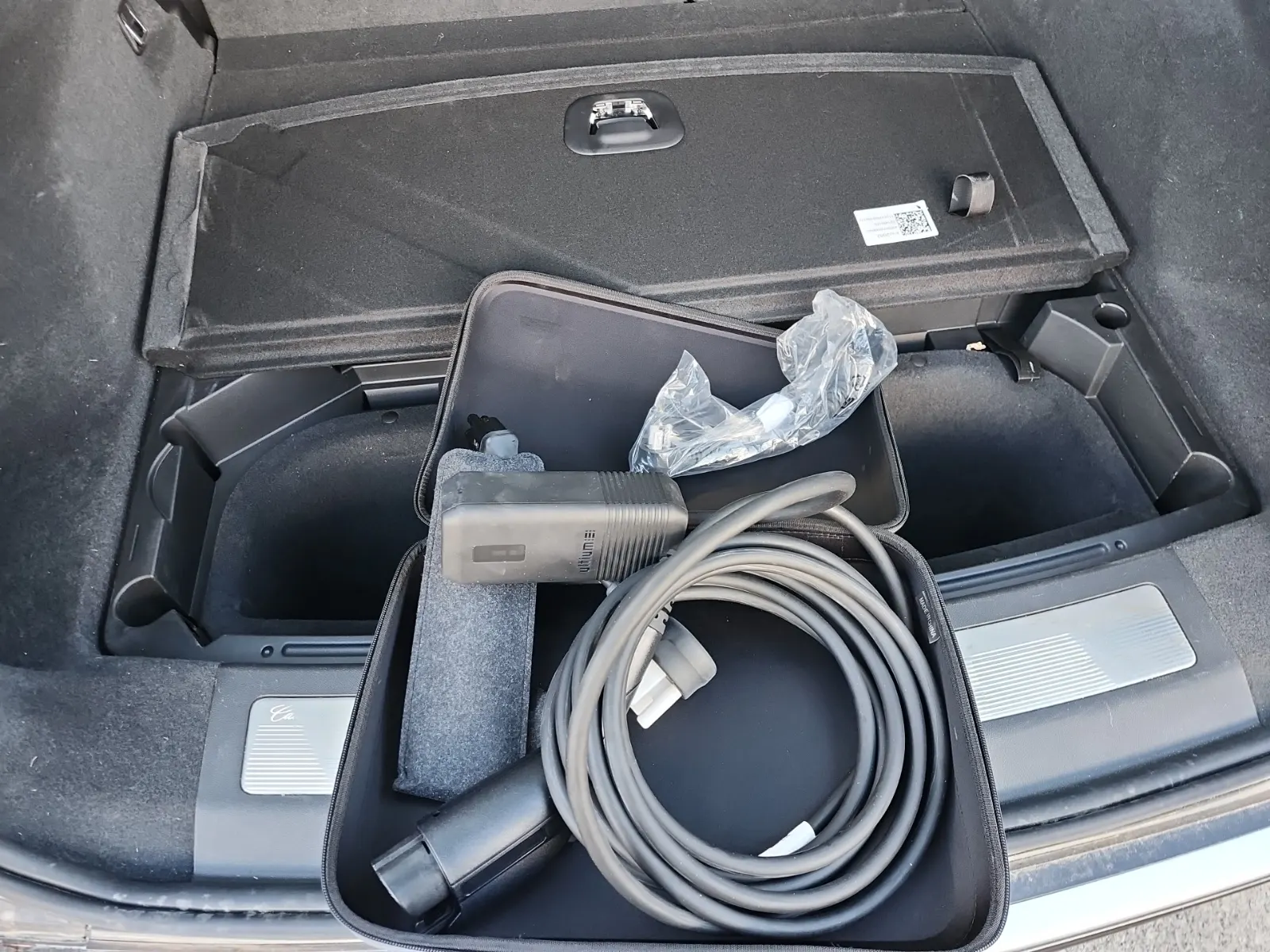 Charging Cable Photo