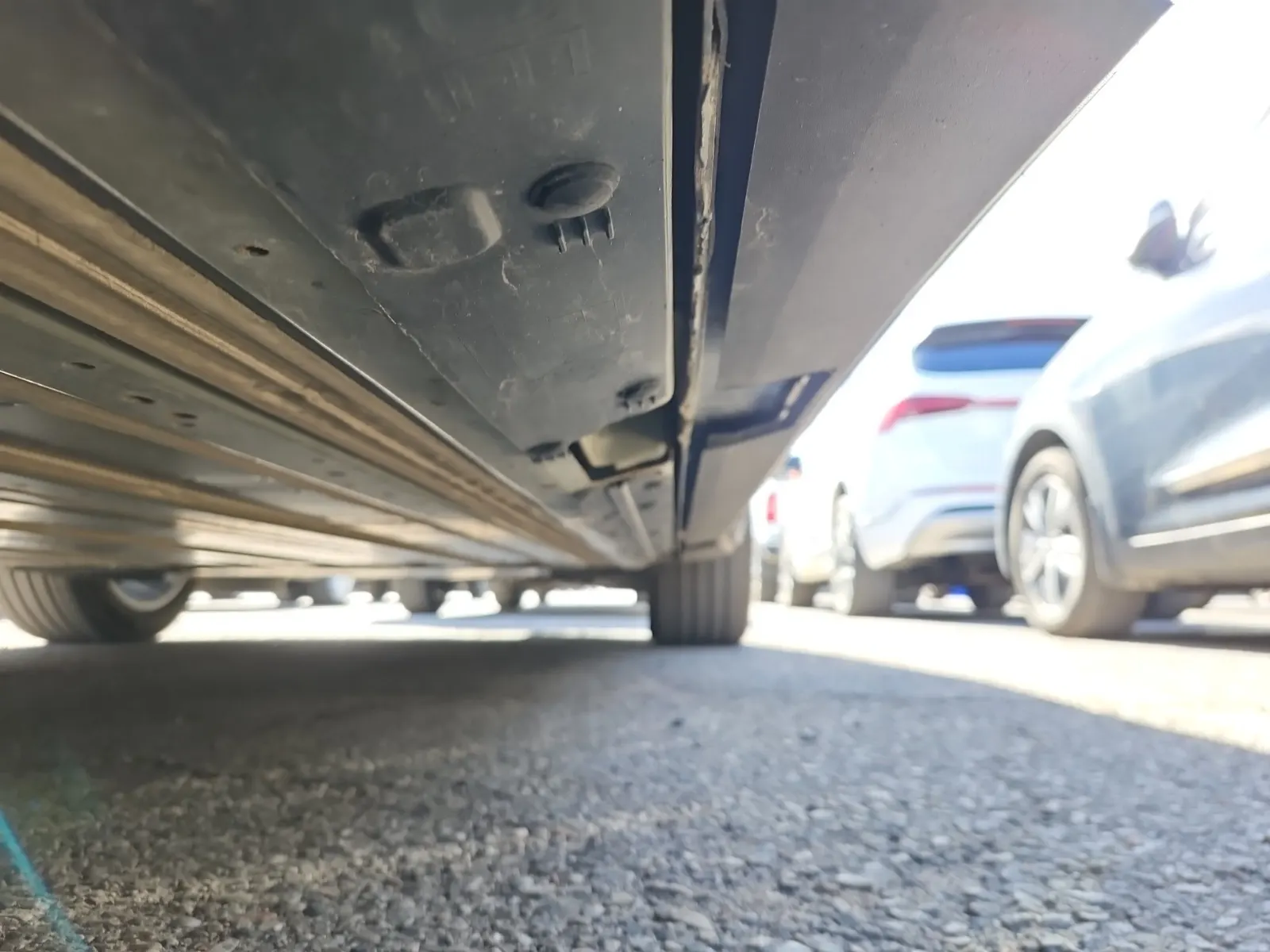 Undercarriage - Passenger Photo