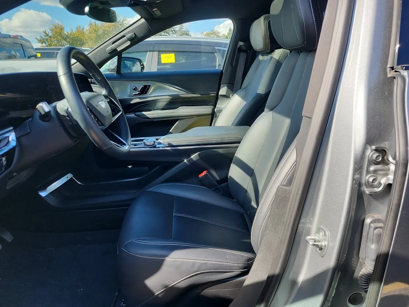 Front Interior Photo