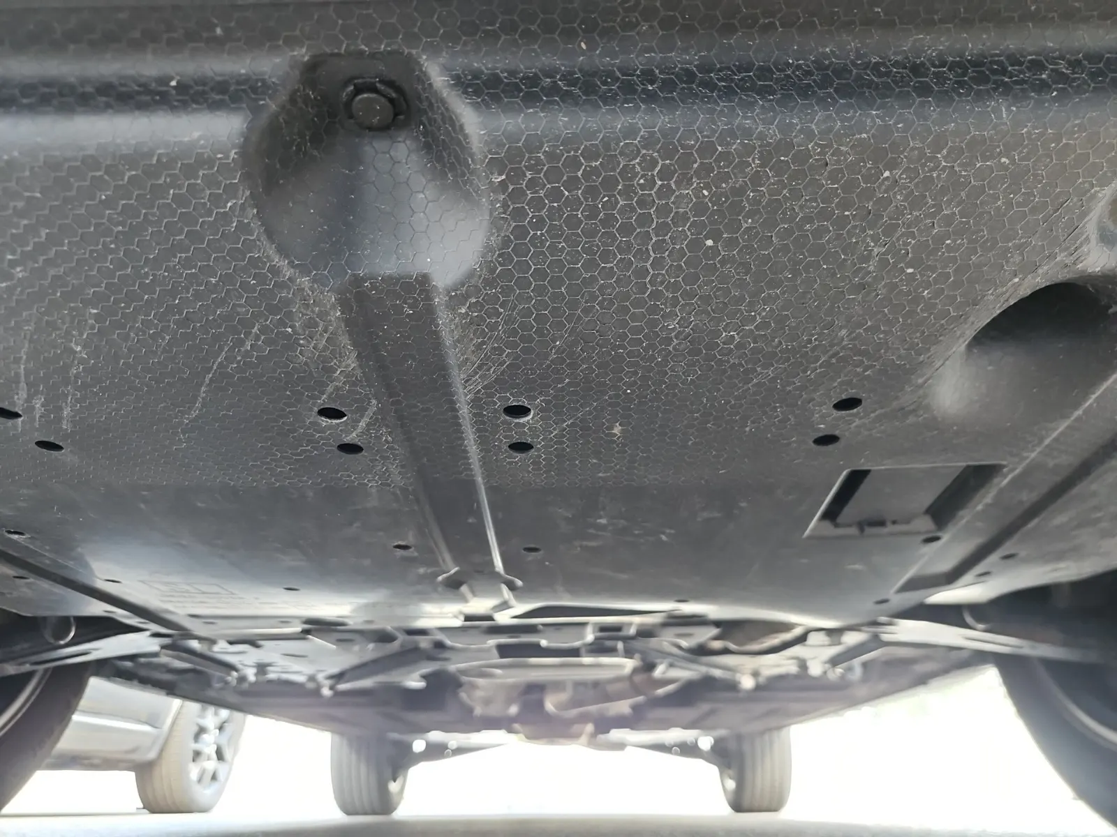 Undercarriage - Front Photo