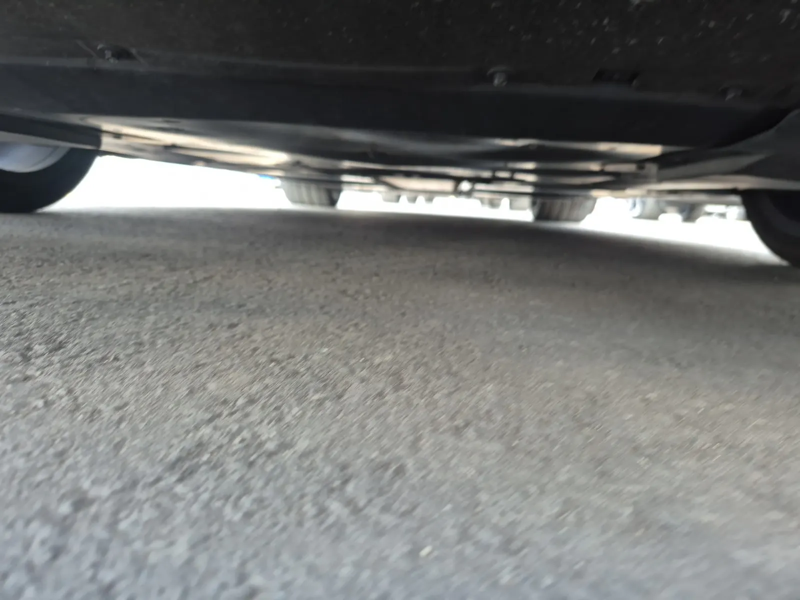 Undercarriage - Front Photo