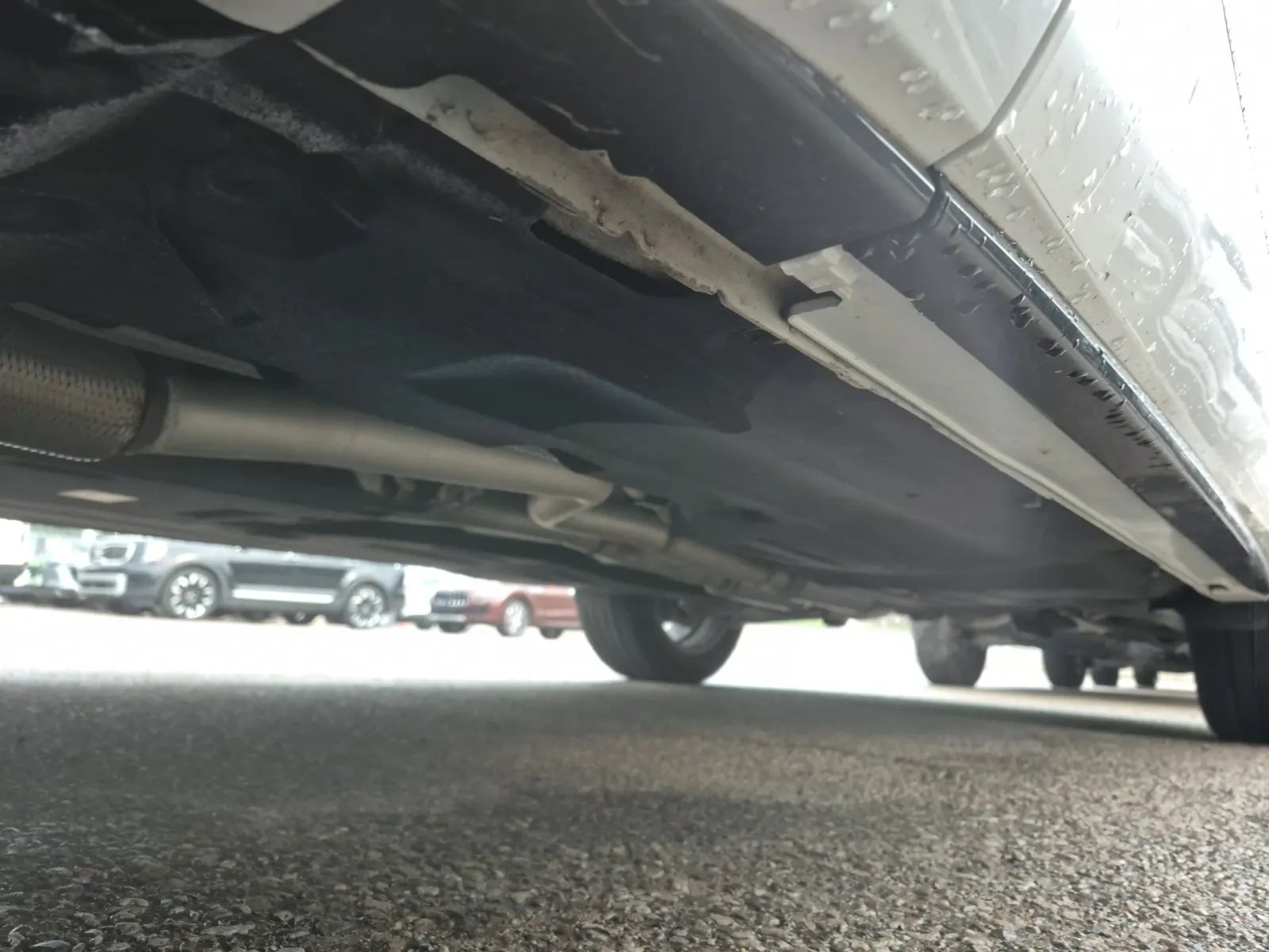 Undercarriage - Driver Photo