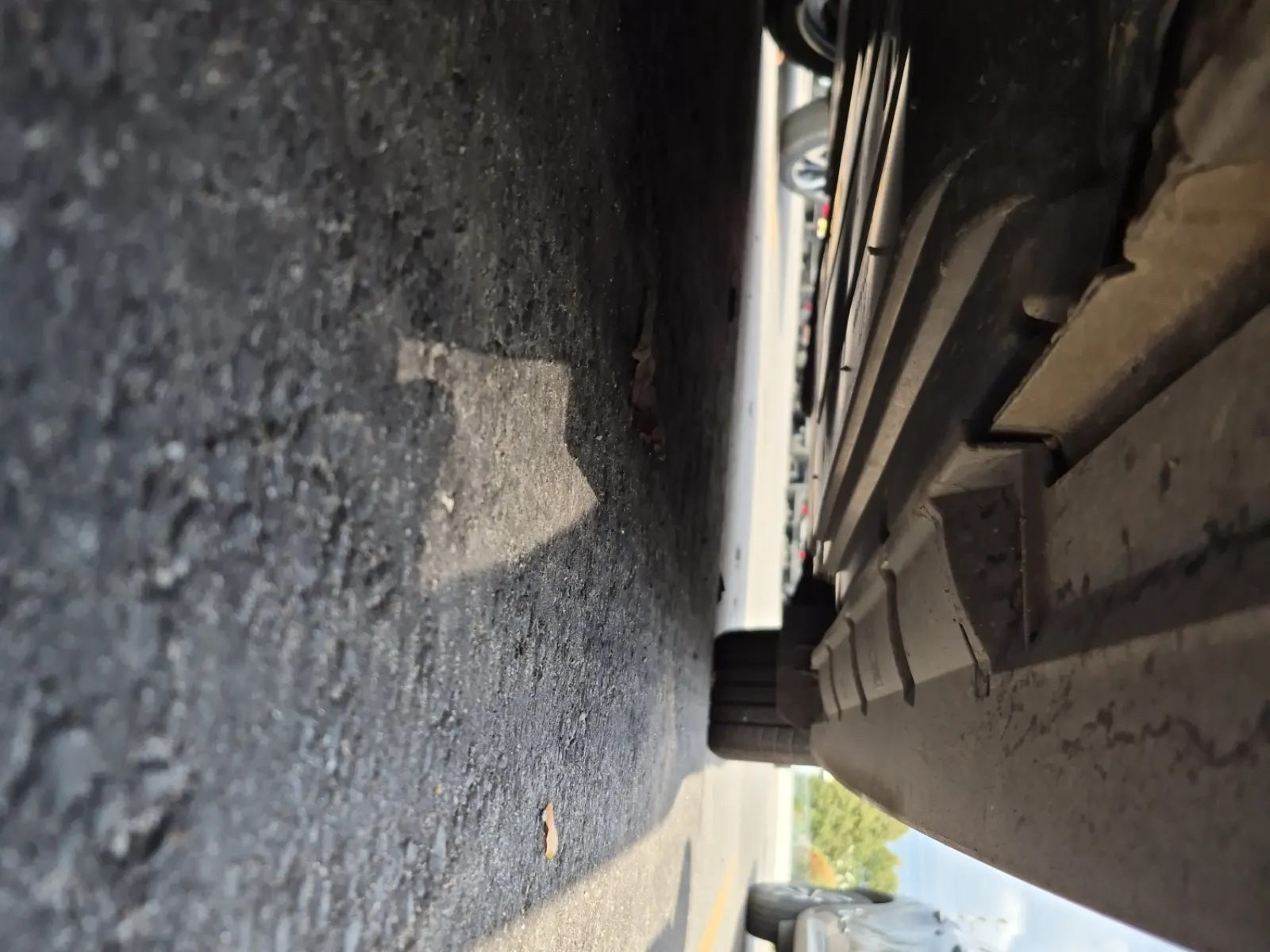 Undercarriage - Driver Photo