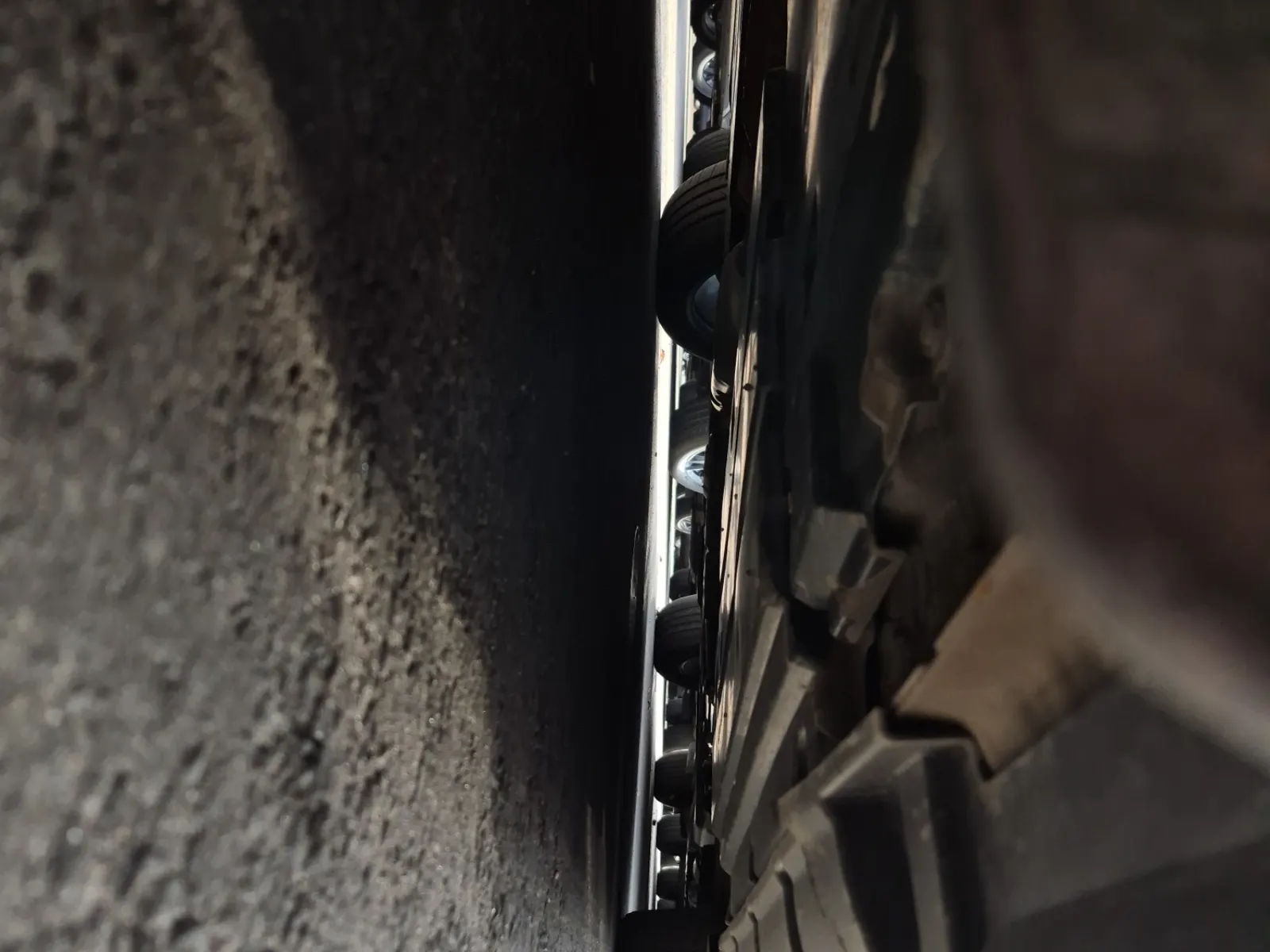 Undercarriage - Passenger Photo