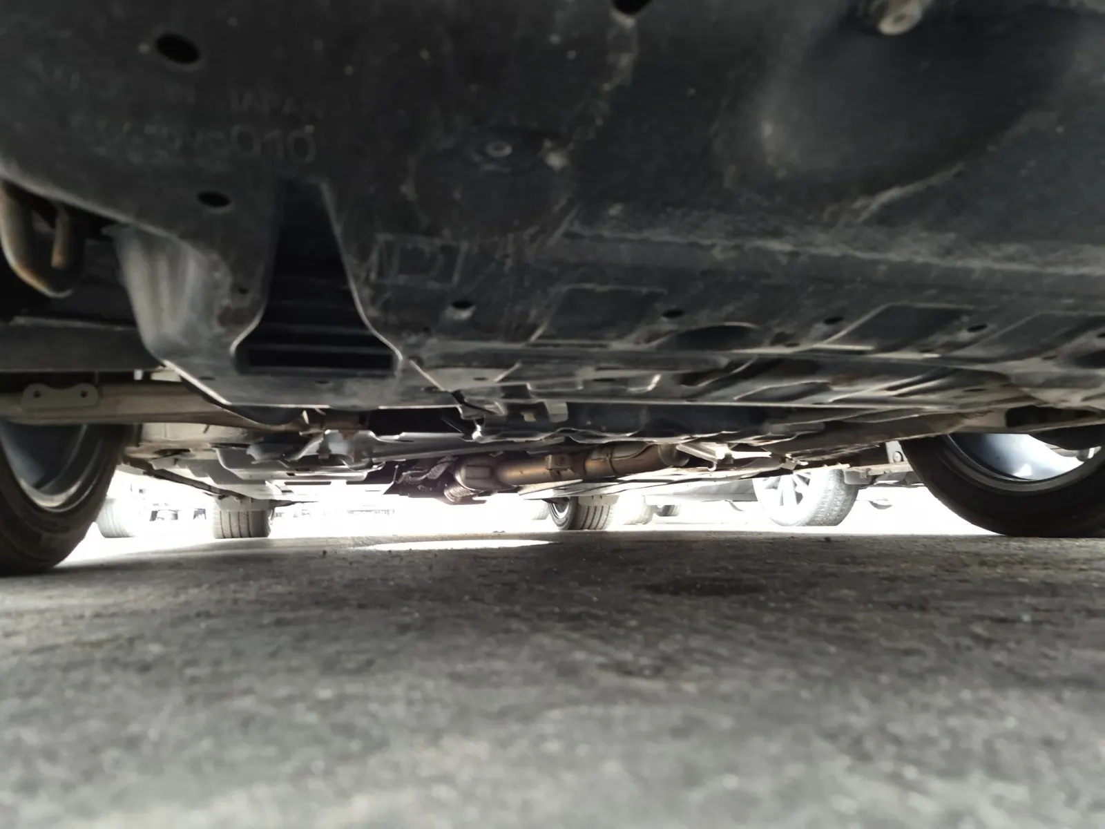 Undercarriage - Front Photo