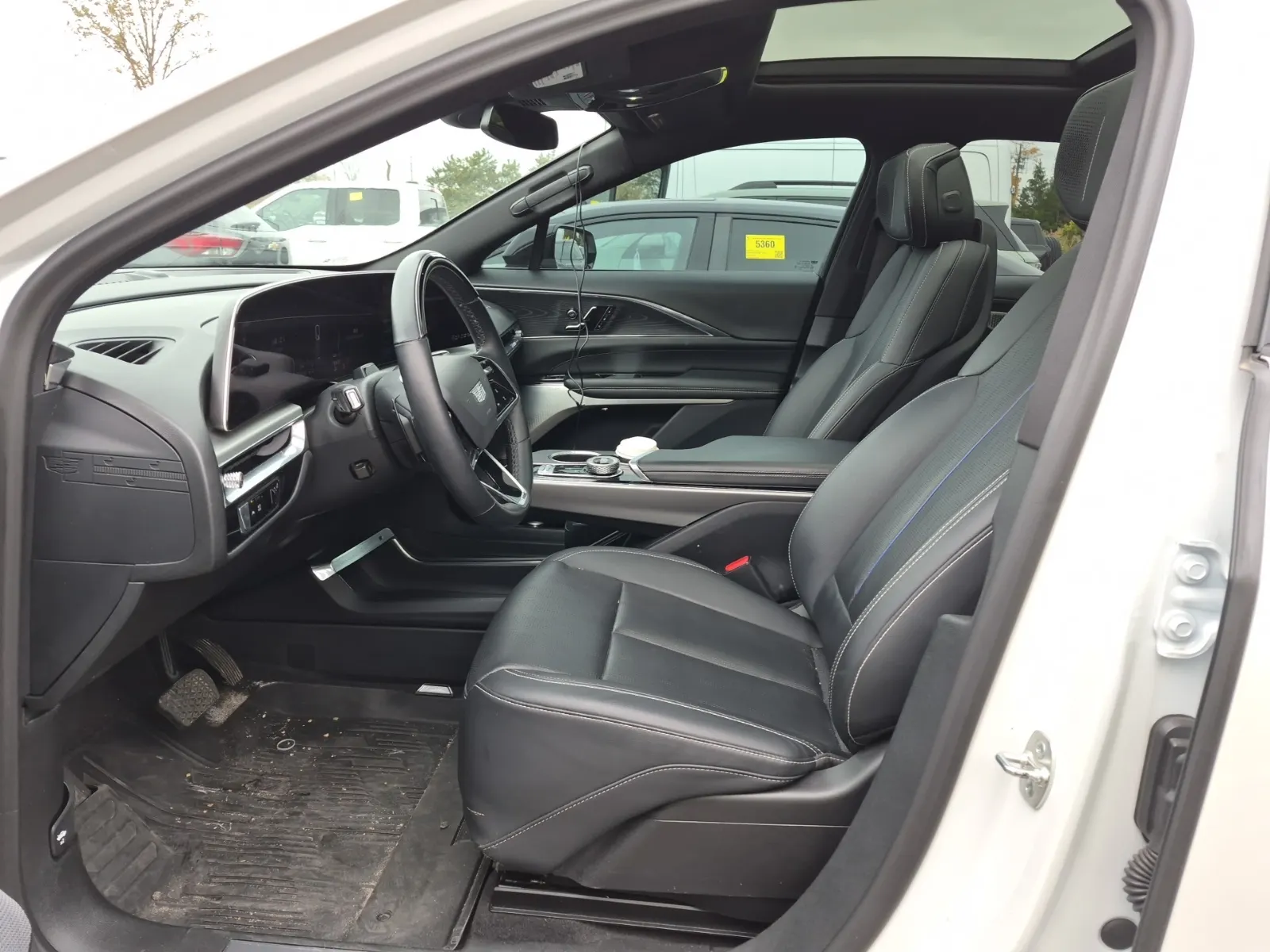 Front Interior Photo