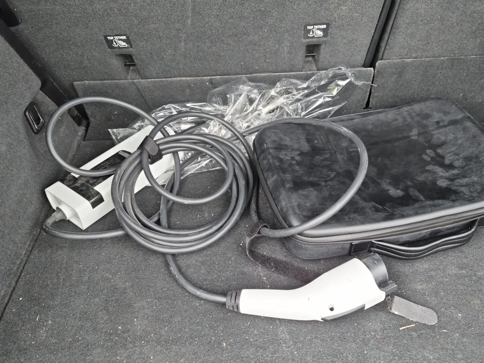 Charging Cable Photo