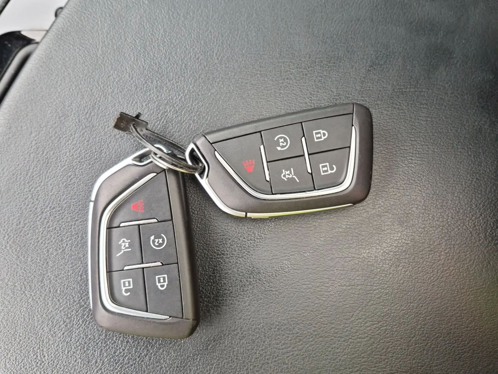 Keys/Fobs/Manual Photo