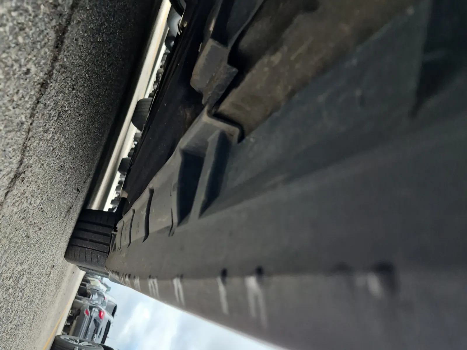 Undercarriage - Passenger Photo