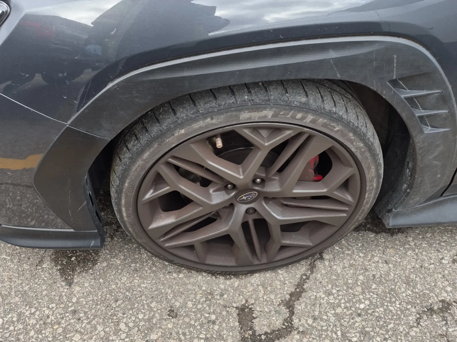 Front driver wheel/tire photo