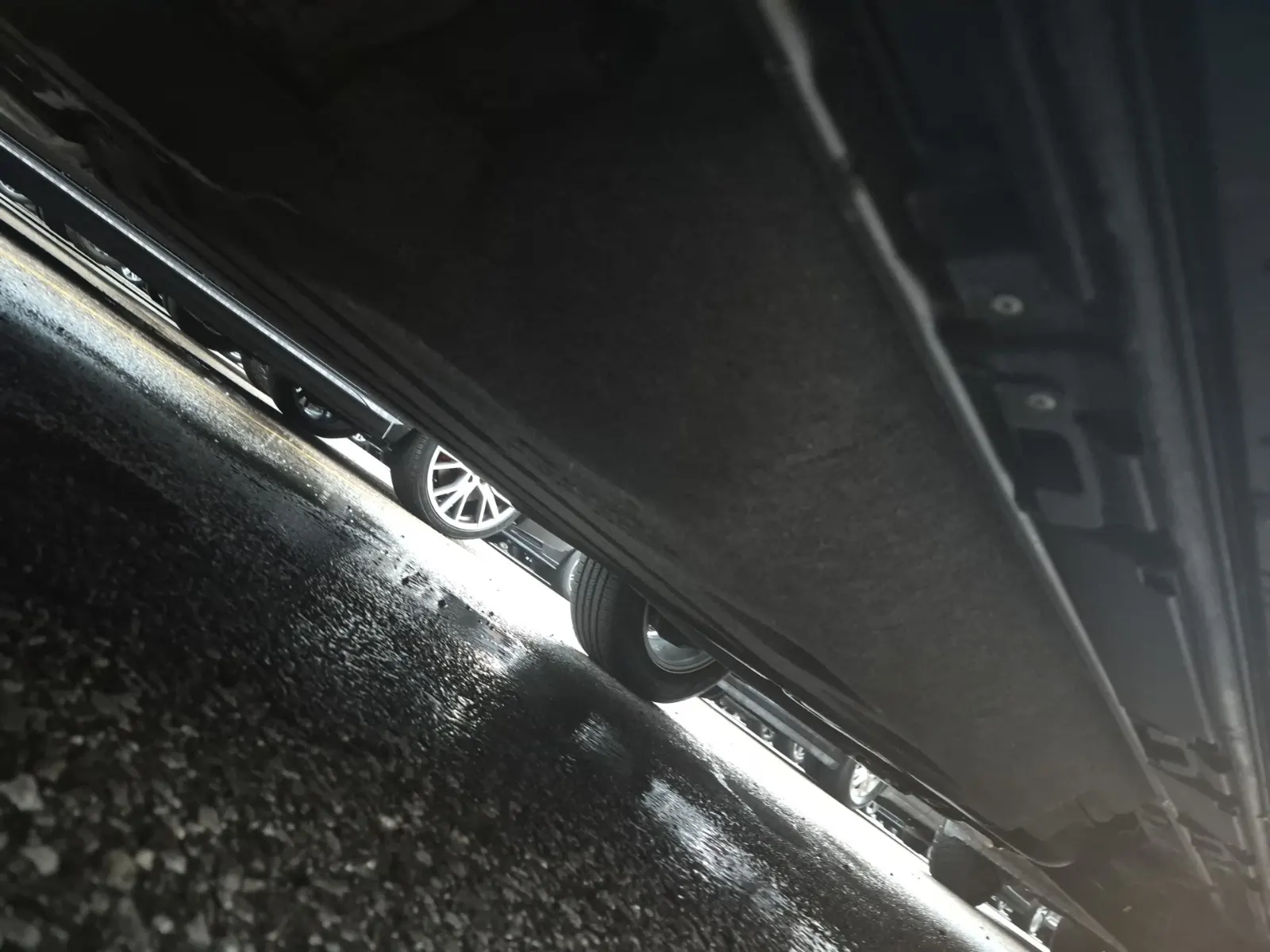 Undercarriage - Driver Photo