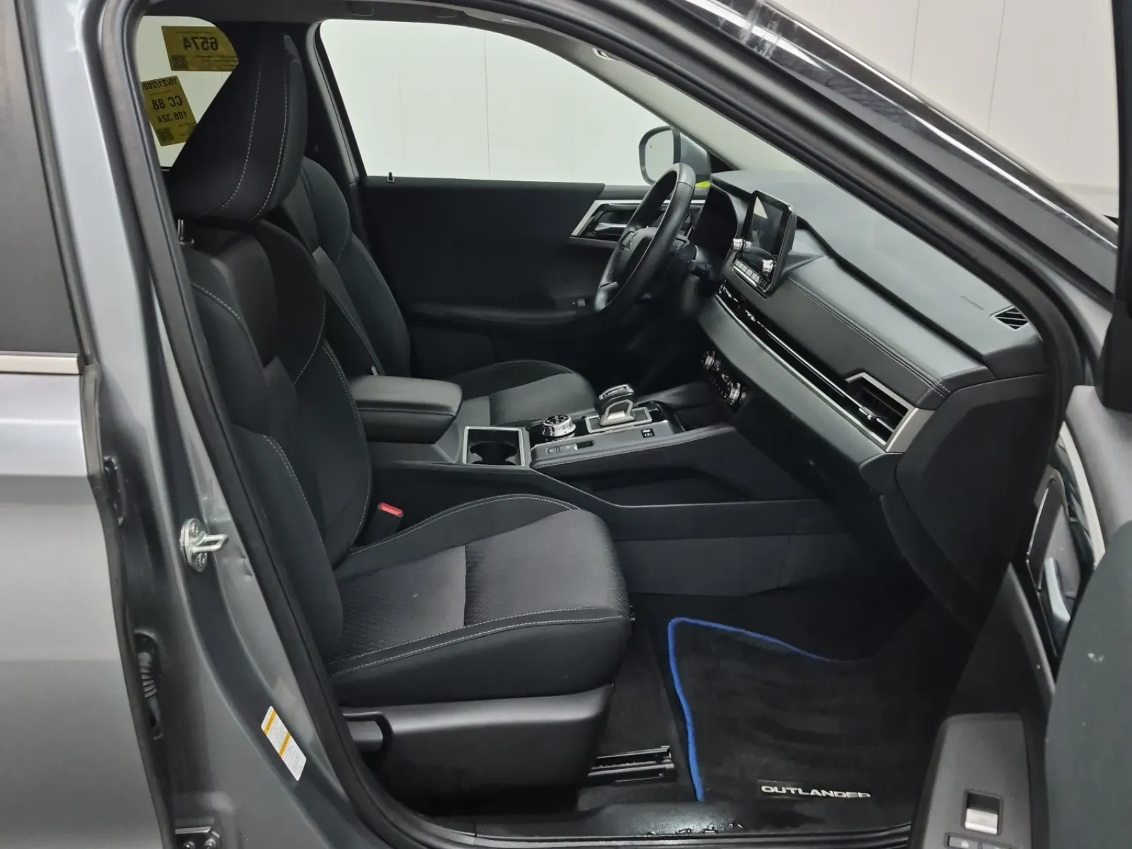 Right Side Interior Photo