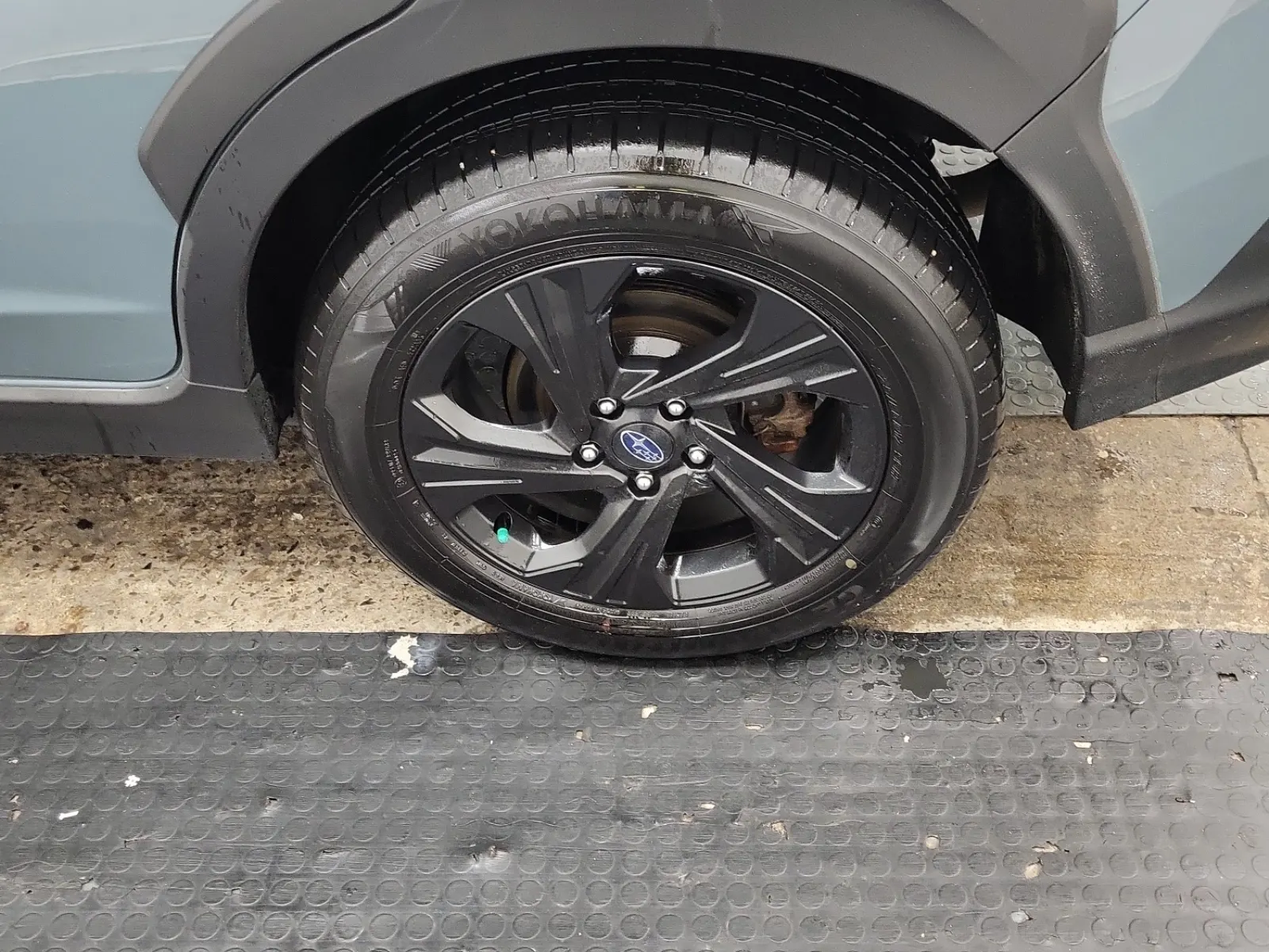 Left Rear Wheel/Tire Photo
