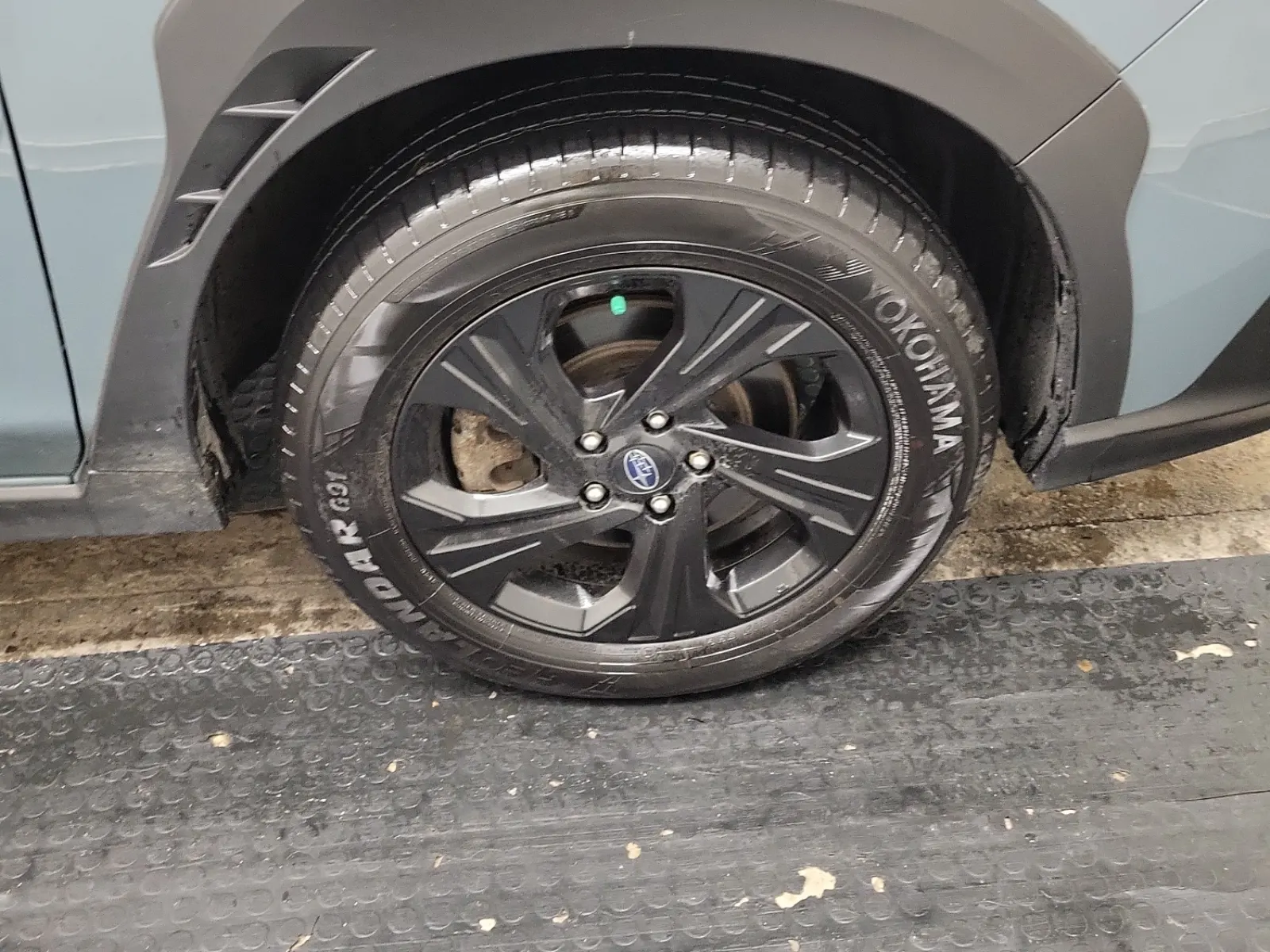 Right Front Wheel/Tire Photo