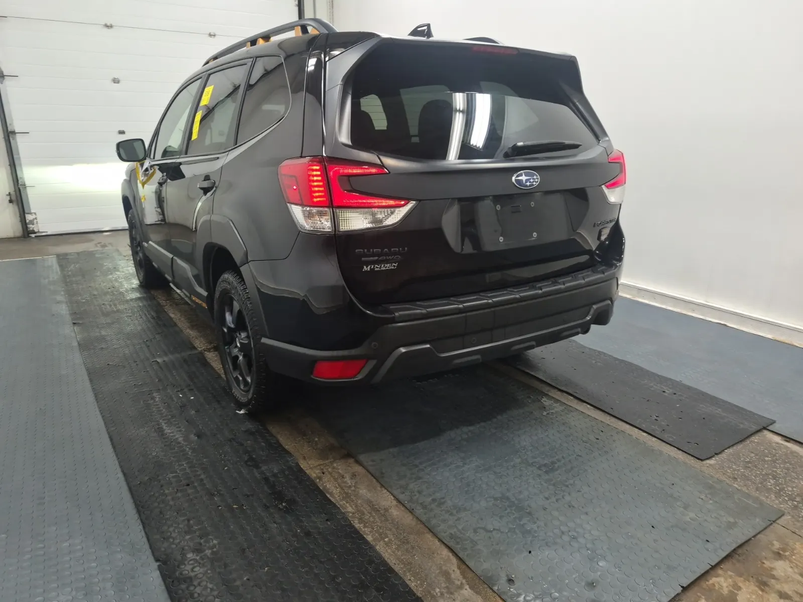 Driver Rear 3/4 Photo