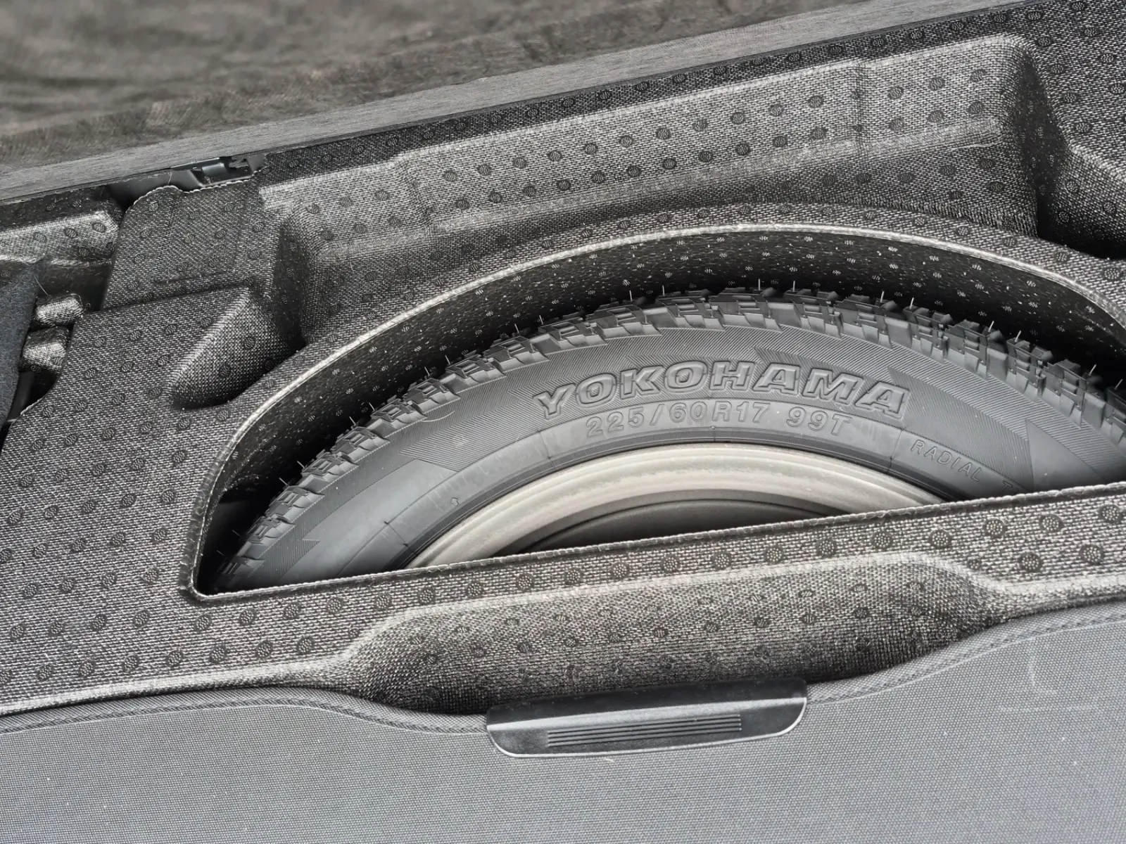 Spare Tire & Wheel Photo