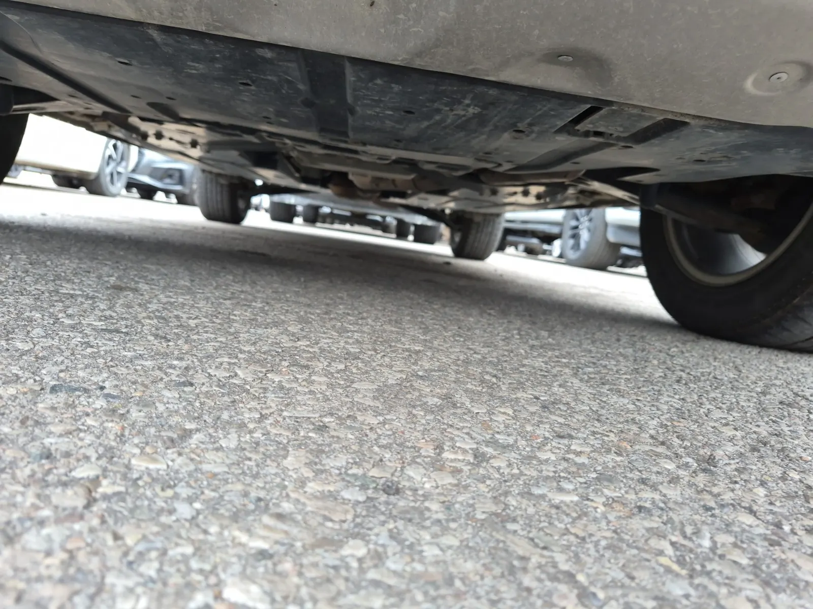 Undercarriage - Front Photo