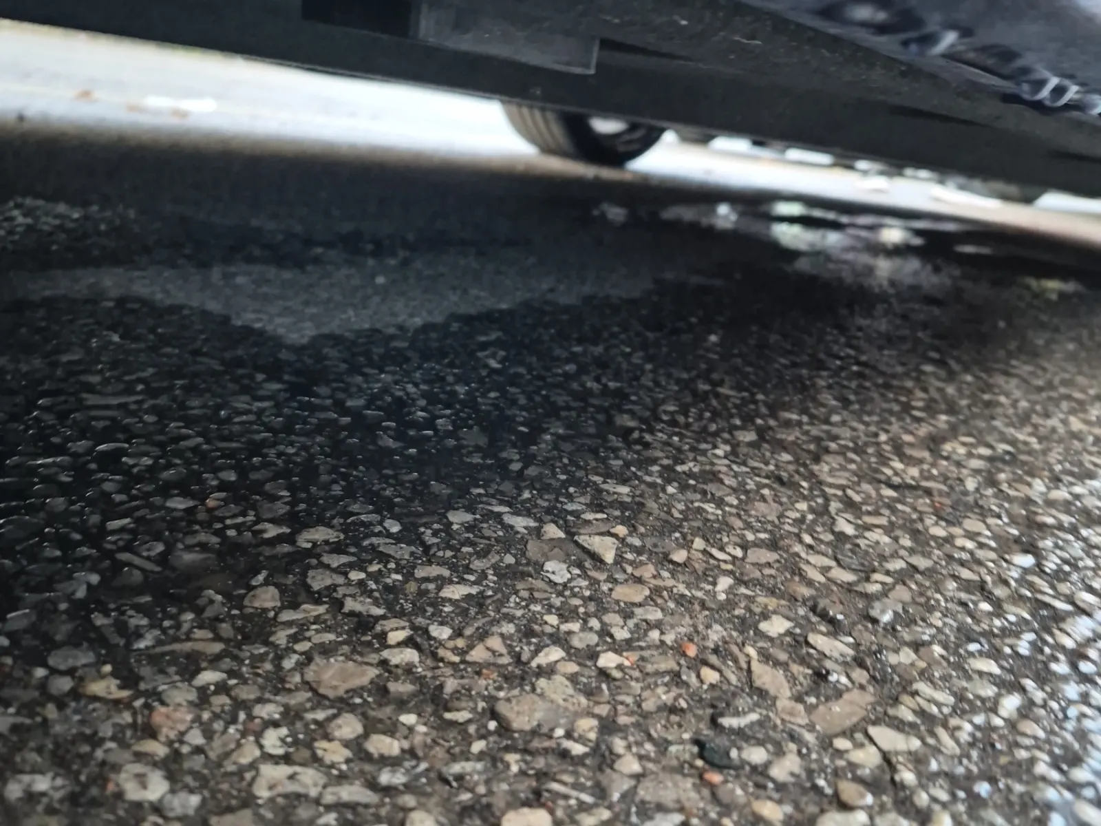 Undercarriage - Passenger Photo