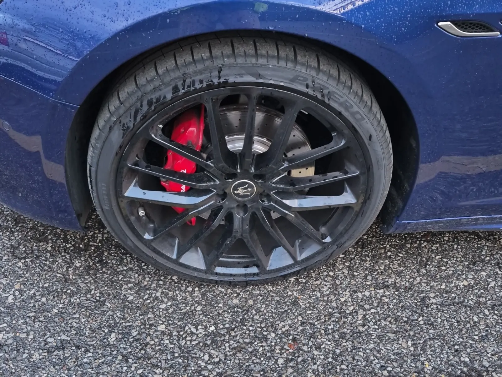 Front driver wheel/tire photo