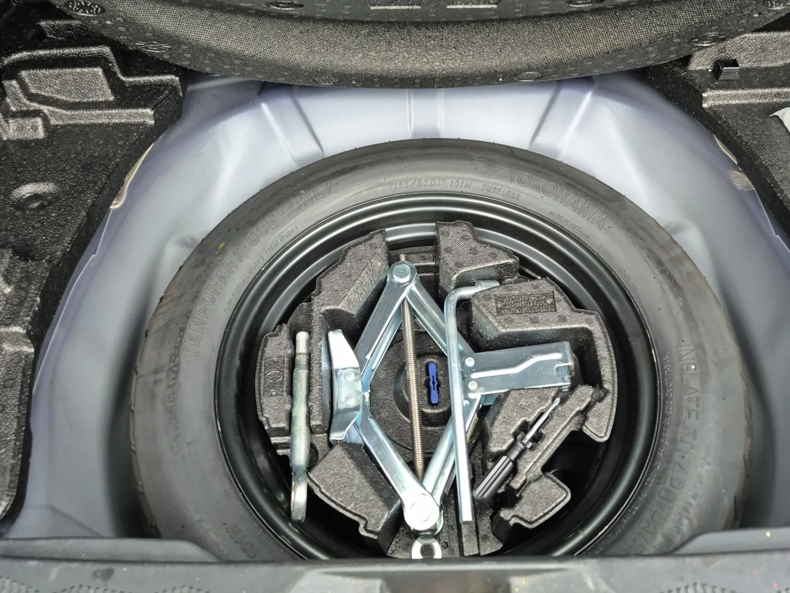 Spare Tire & Wheel Photo