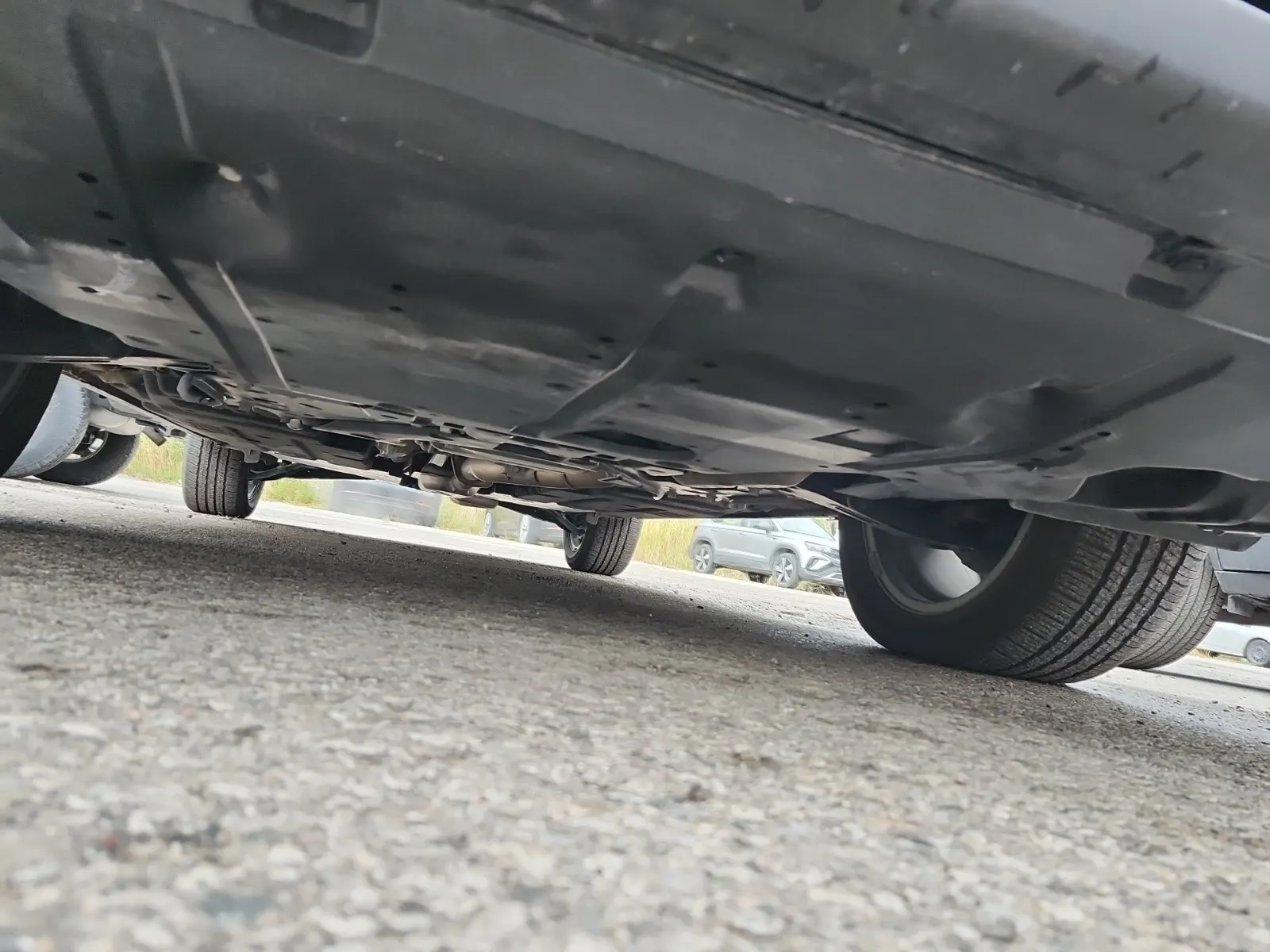 Undercarriage - Front Photo