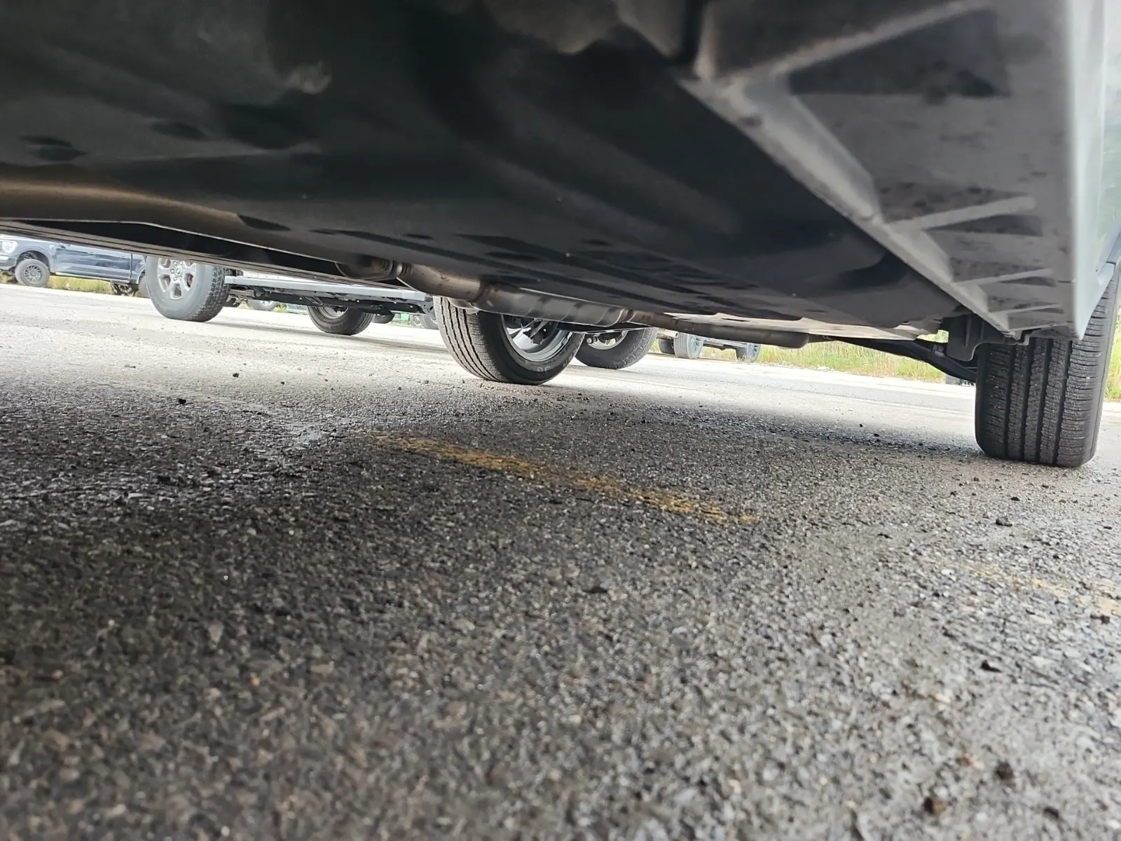 Undercarriage - Driver Photo