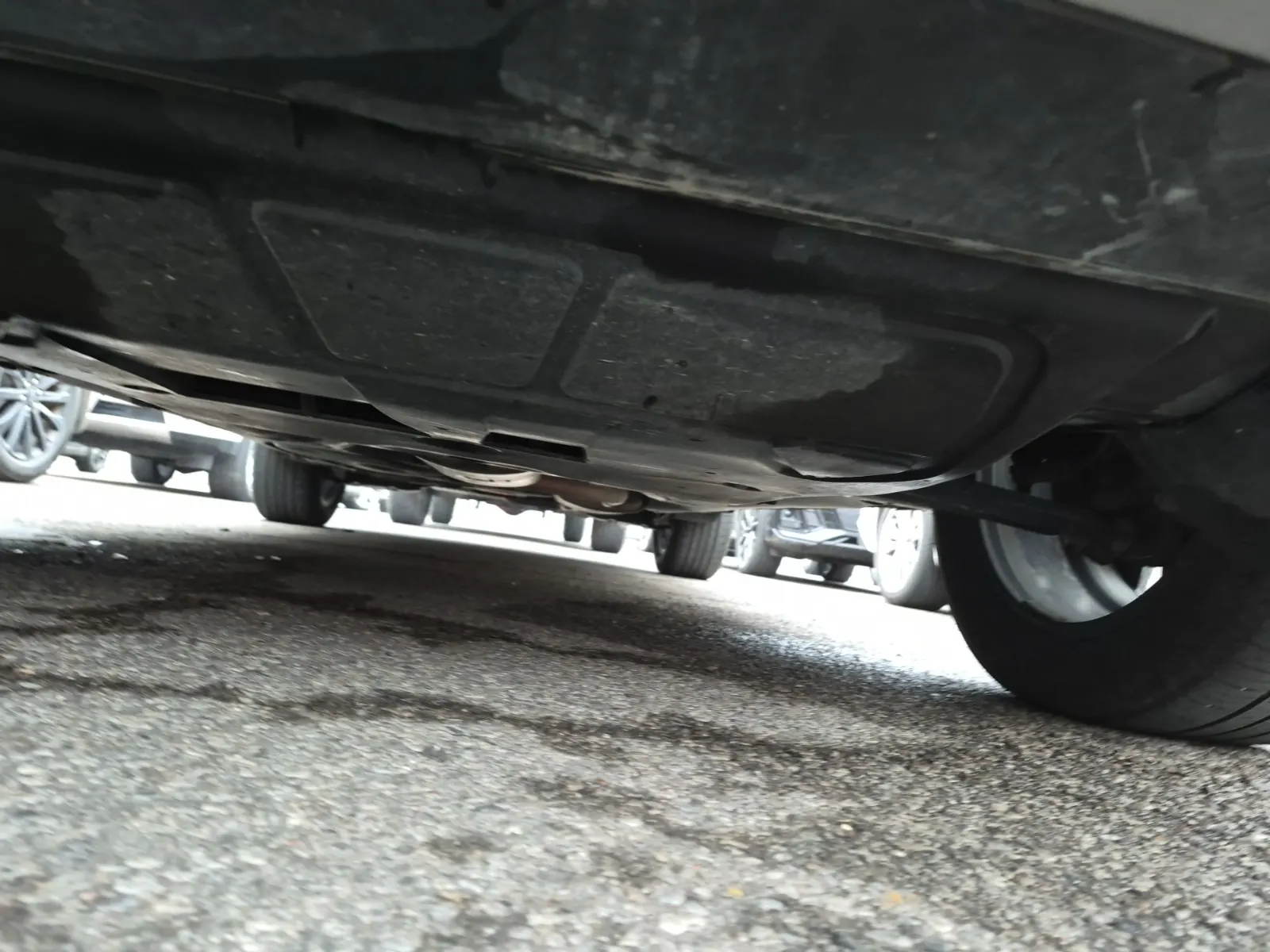 Undercarriage - Front Photo