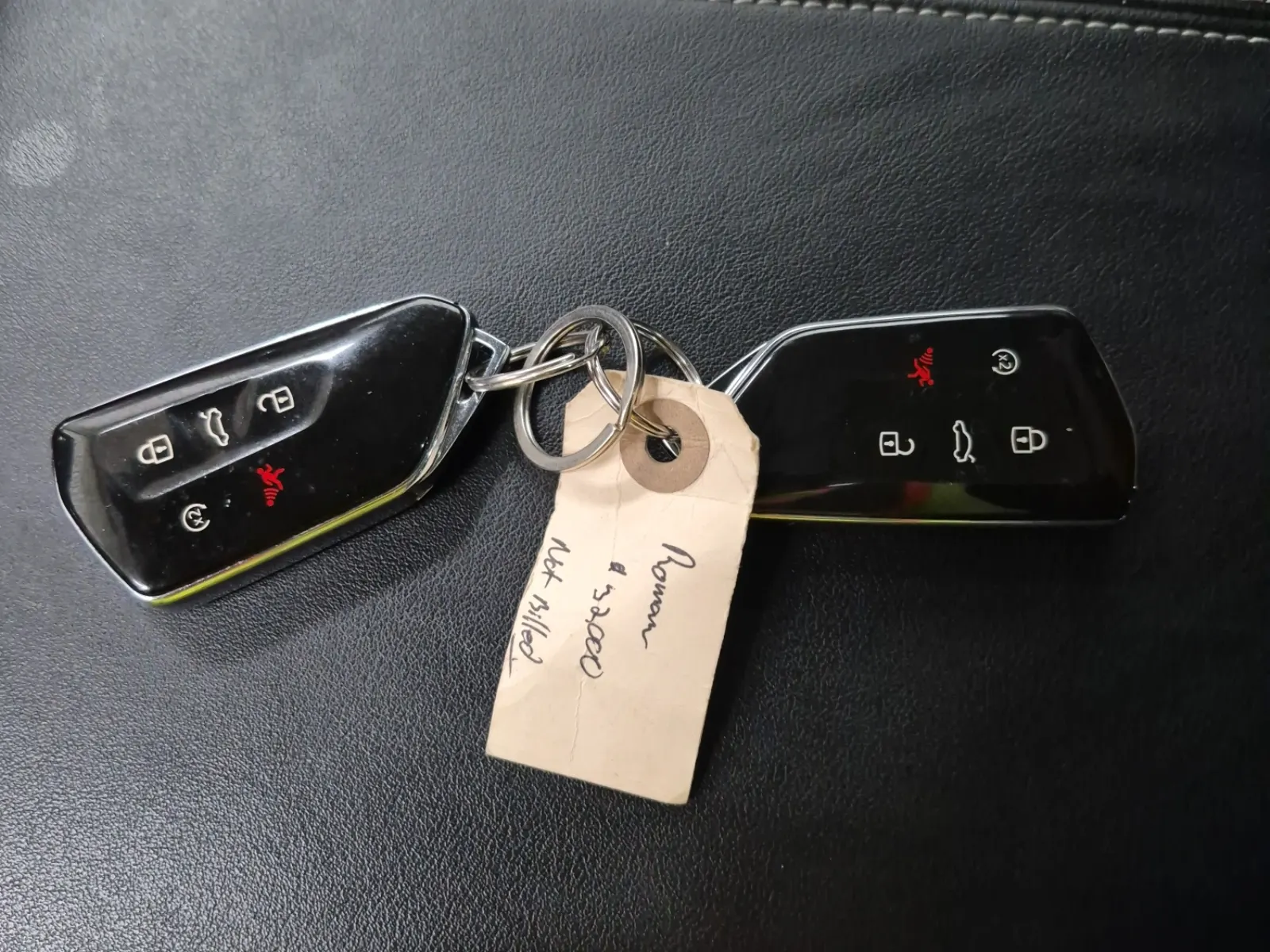 Keys/Fobs/Manual Photo