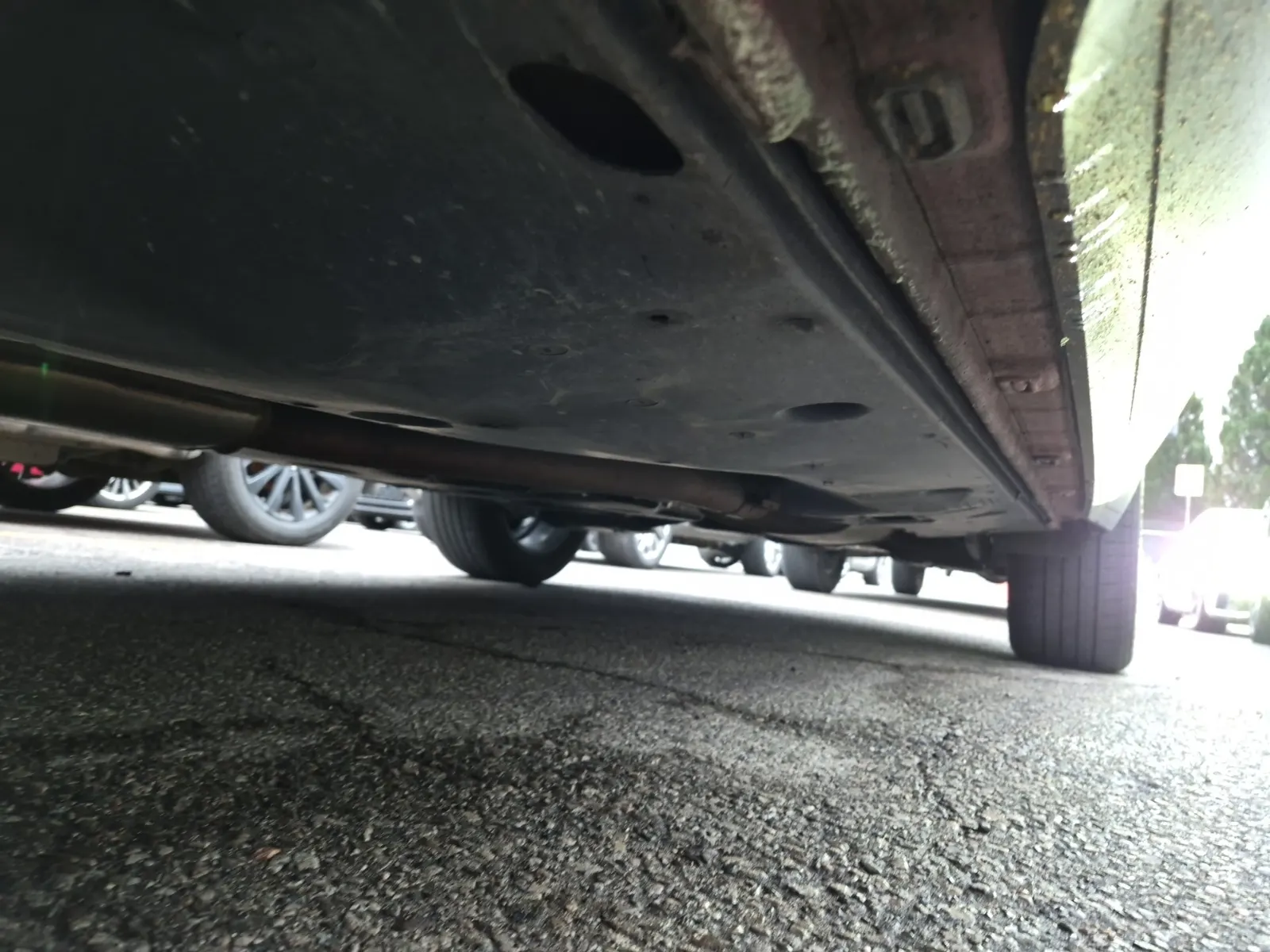 Undercarriage - Driver Photo