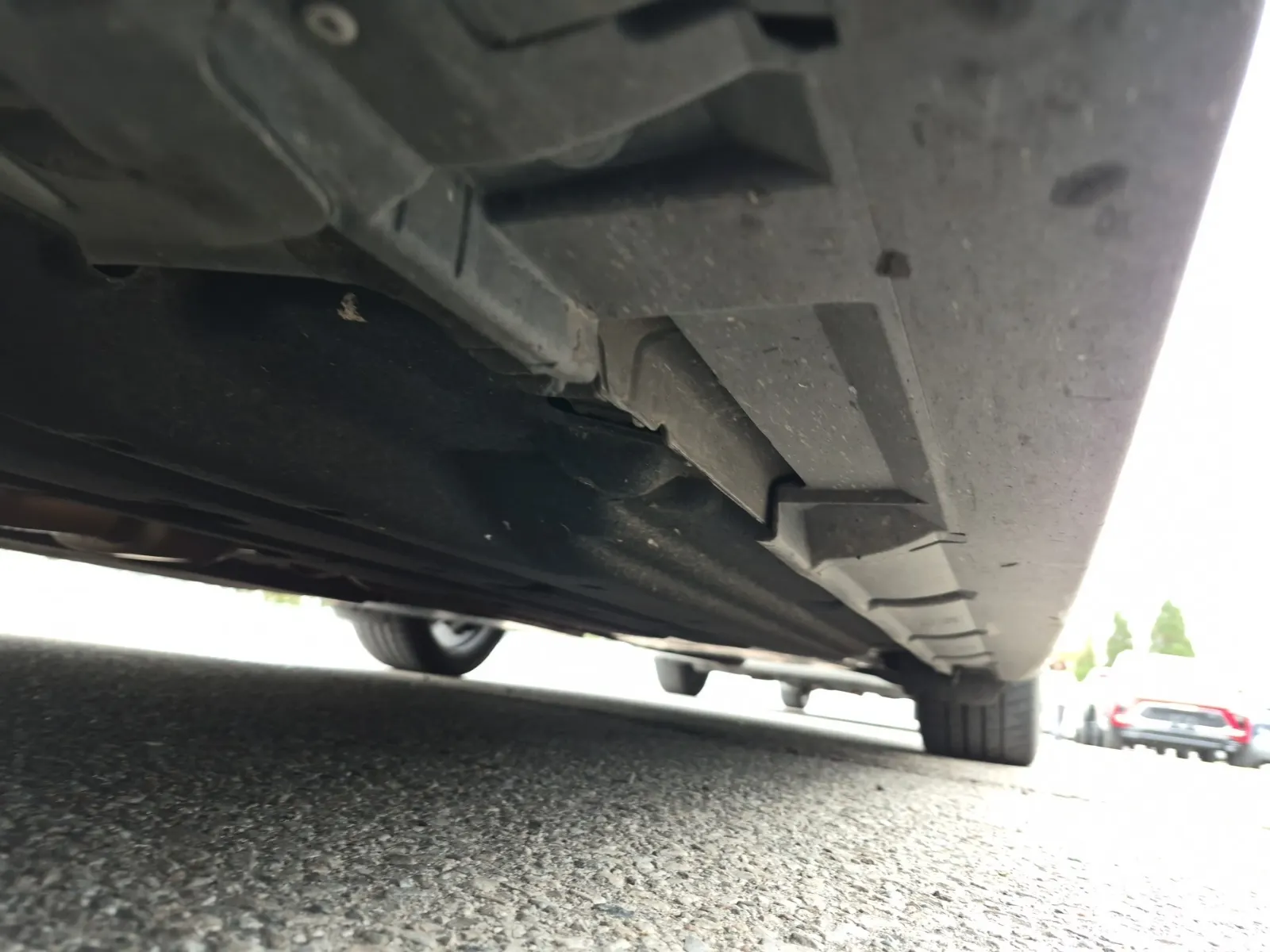 Undercarriage - Driver Photo