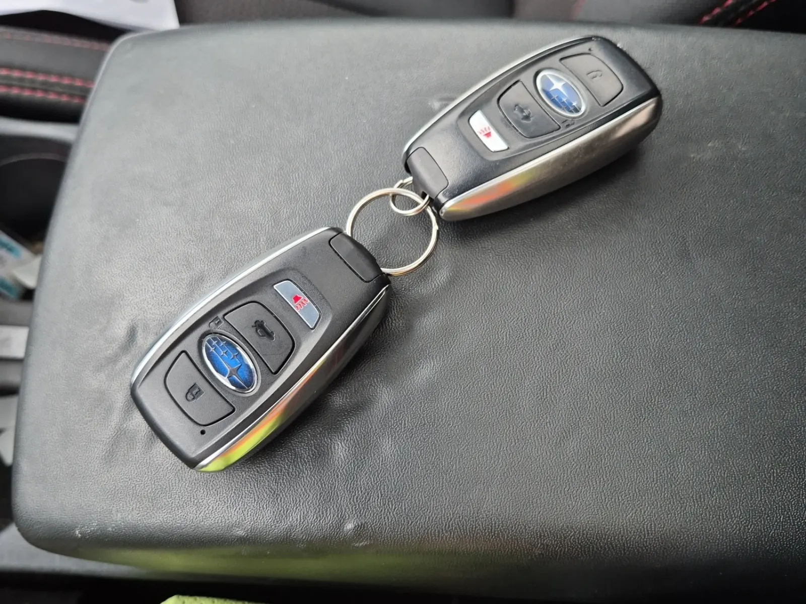 Keys/Fobs/Manual Photo