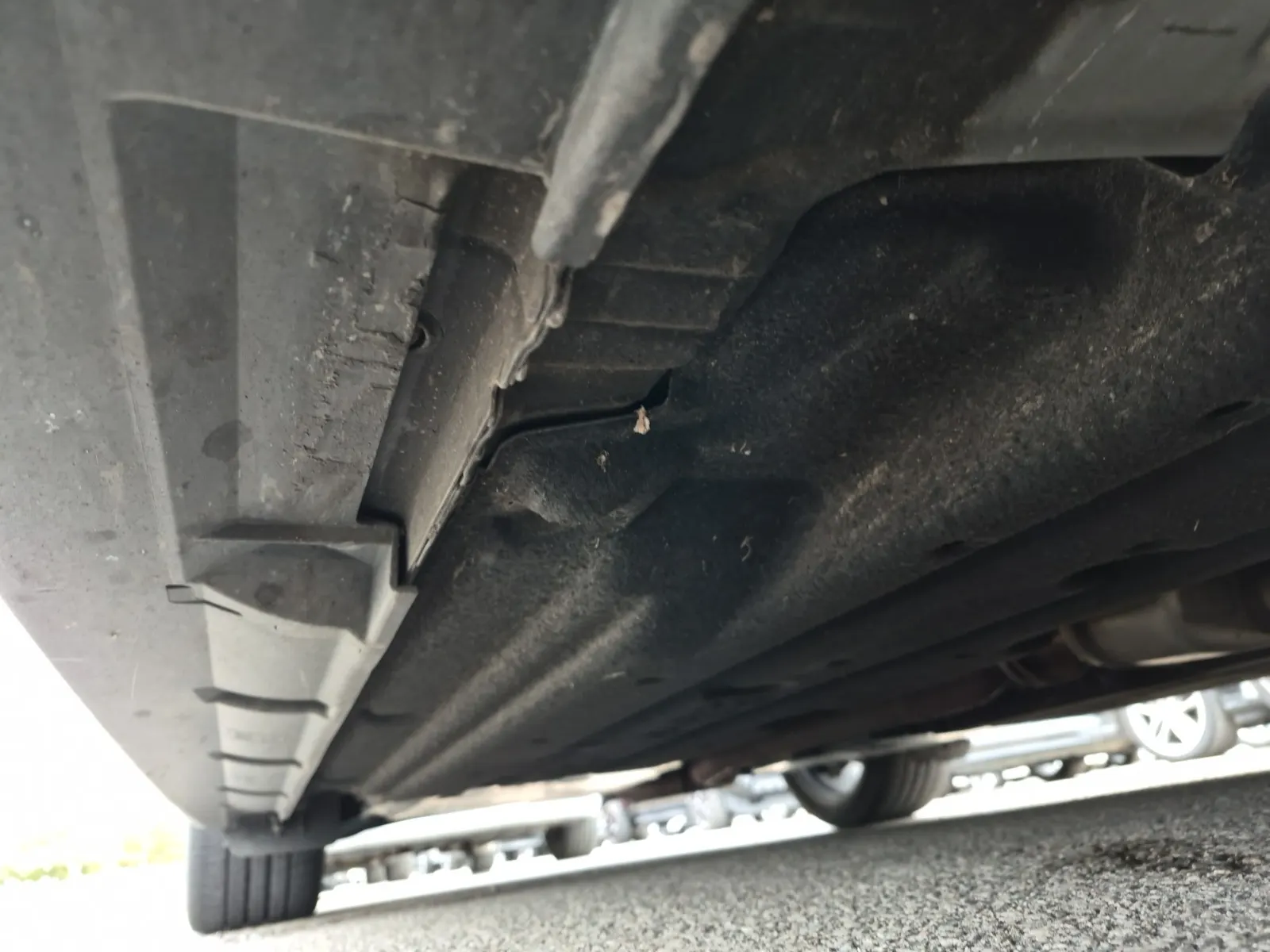 Undercarriage - Passenger Photo
