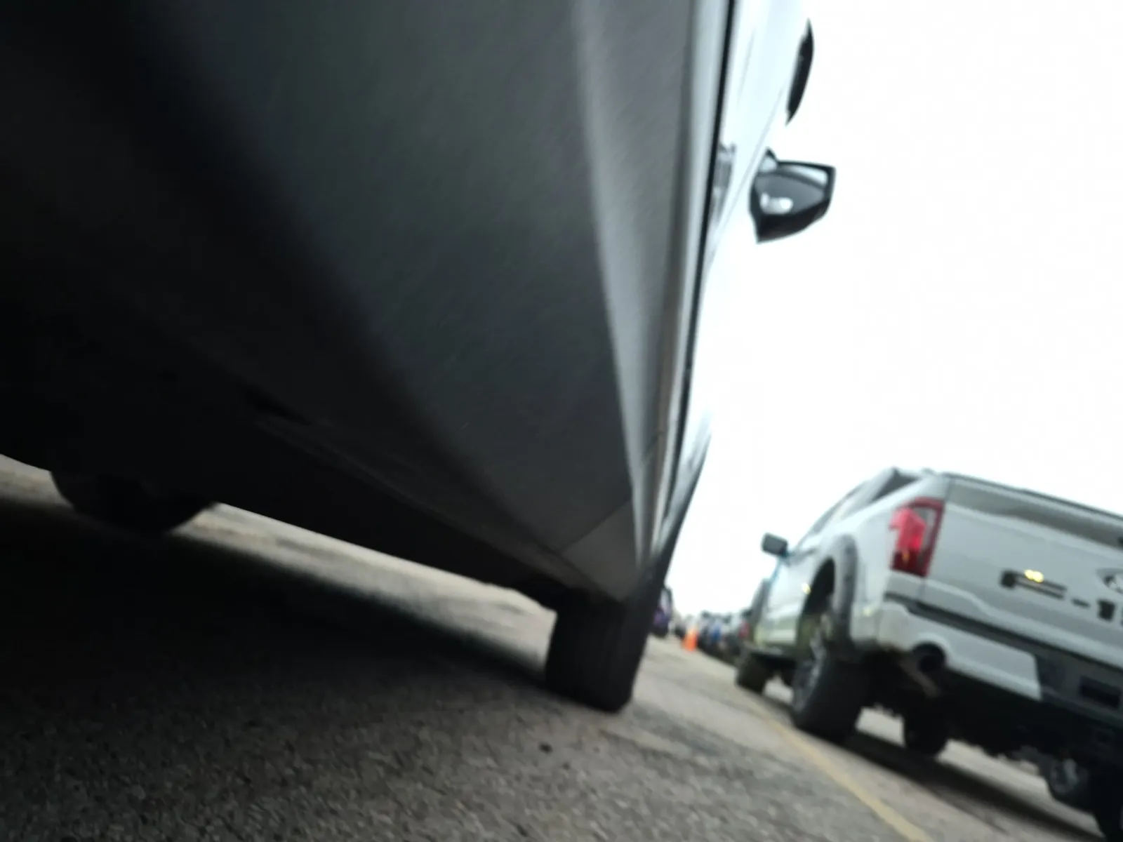 Undercarriage - Passenger Photo