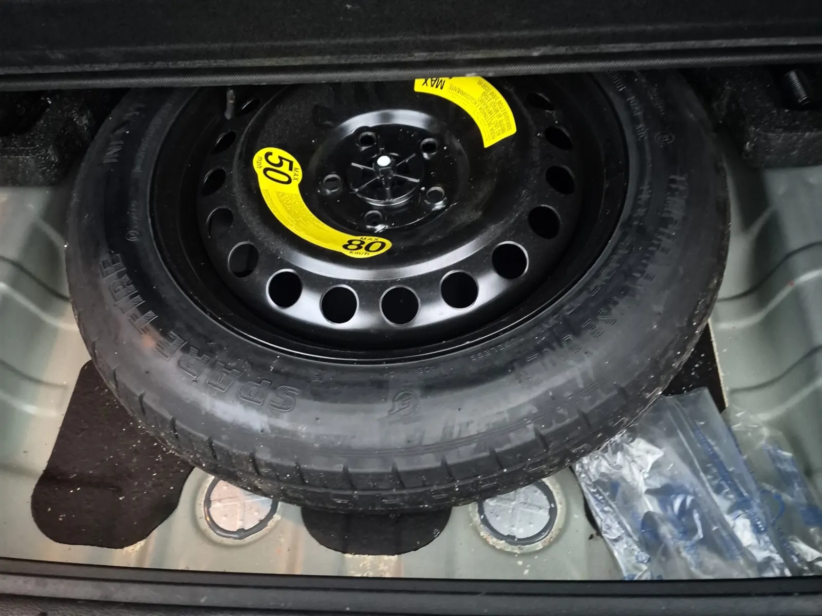 Spare Tire & Wheel Photo