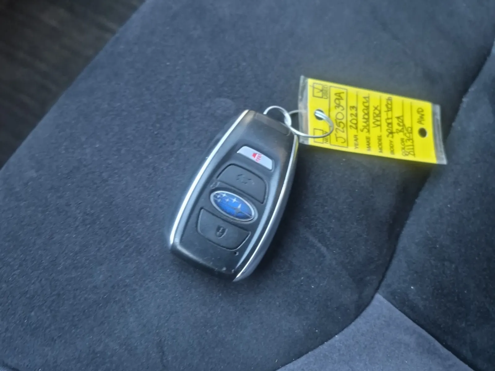 Keys/Fobs/Manual Photo