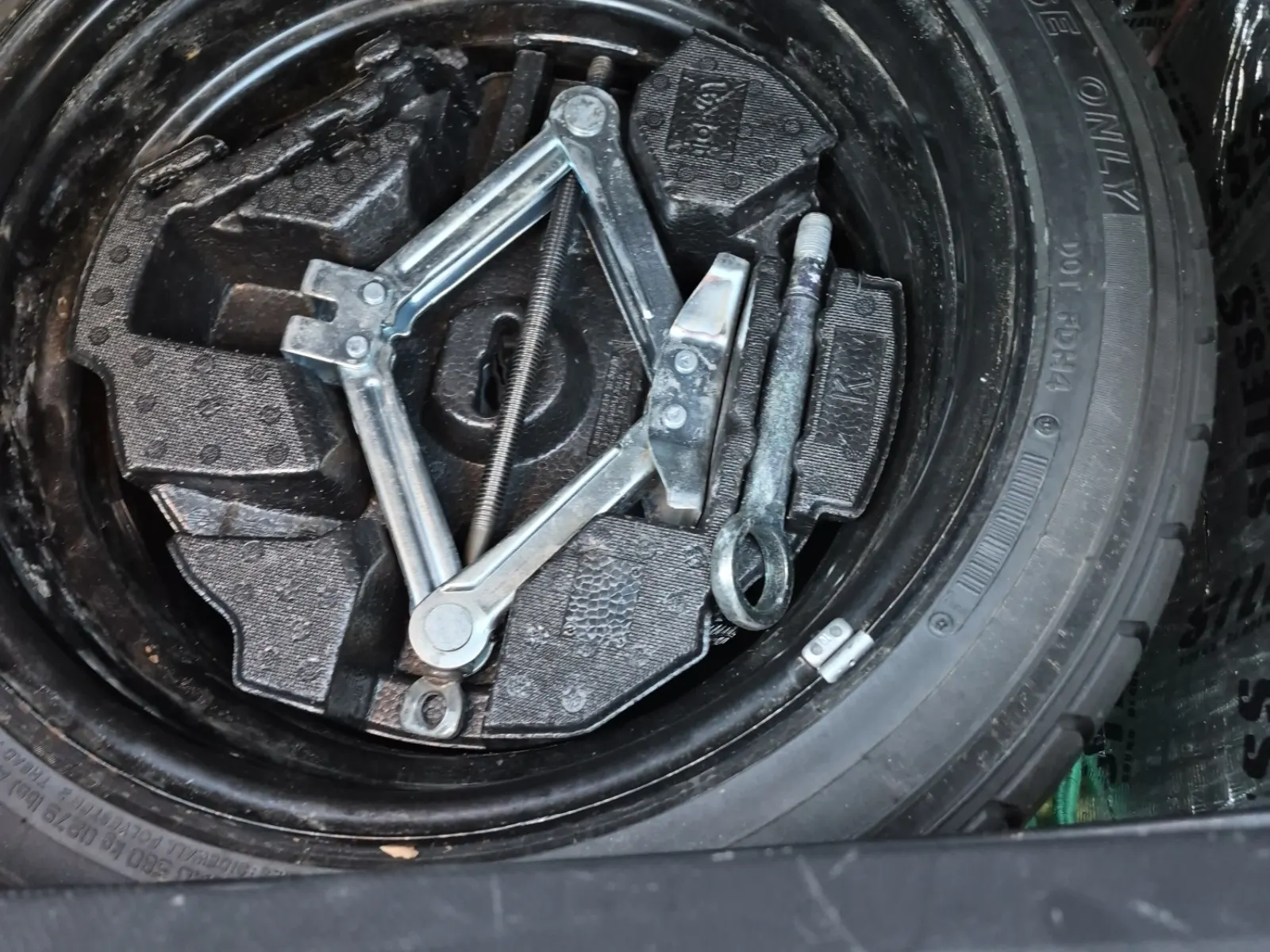 Spare Tire & Wheel Photo
