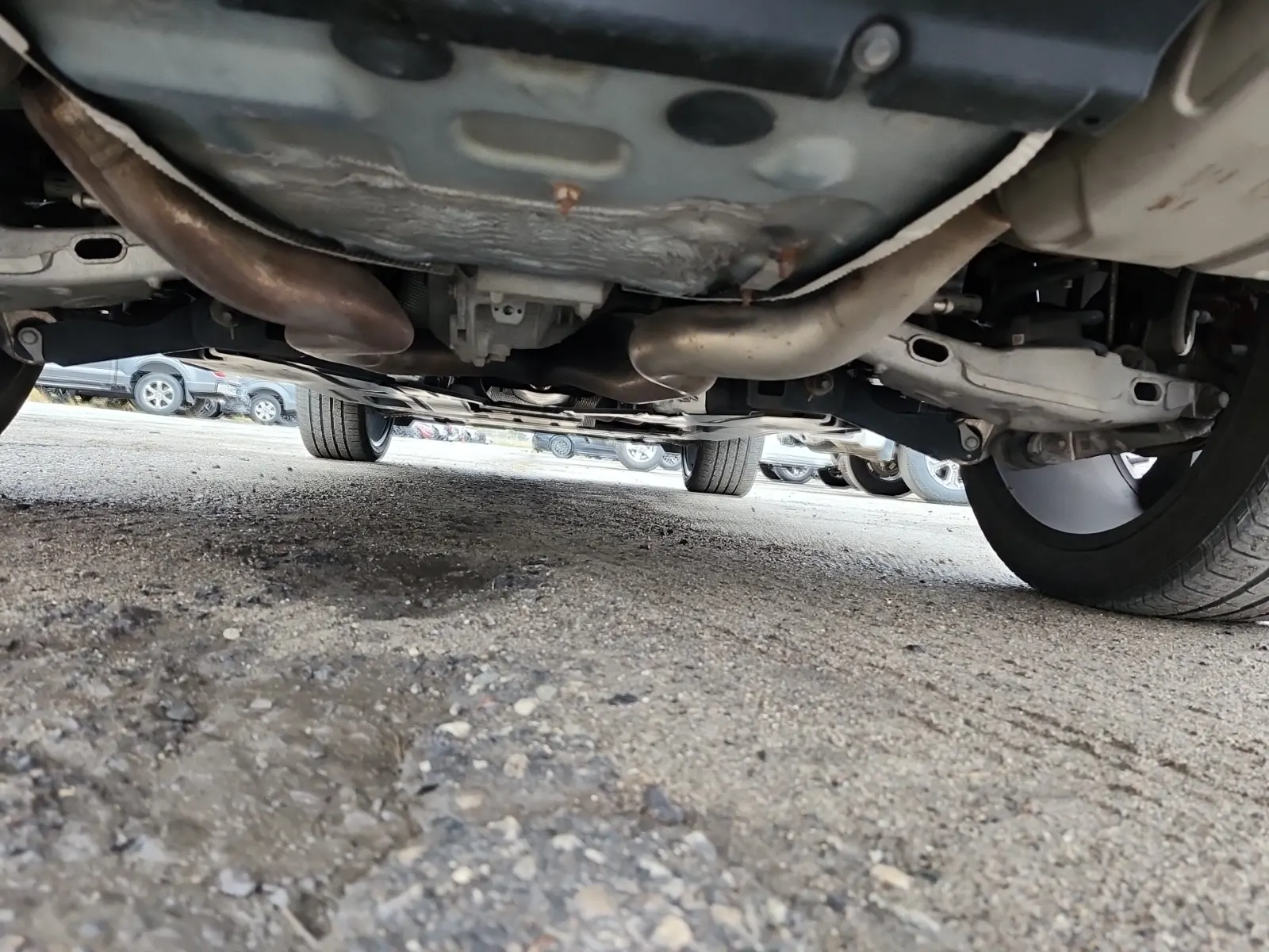 Undercarriage - Rear Photo