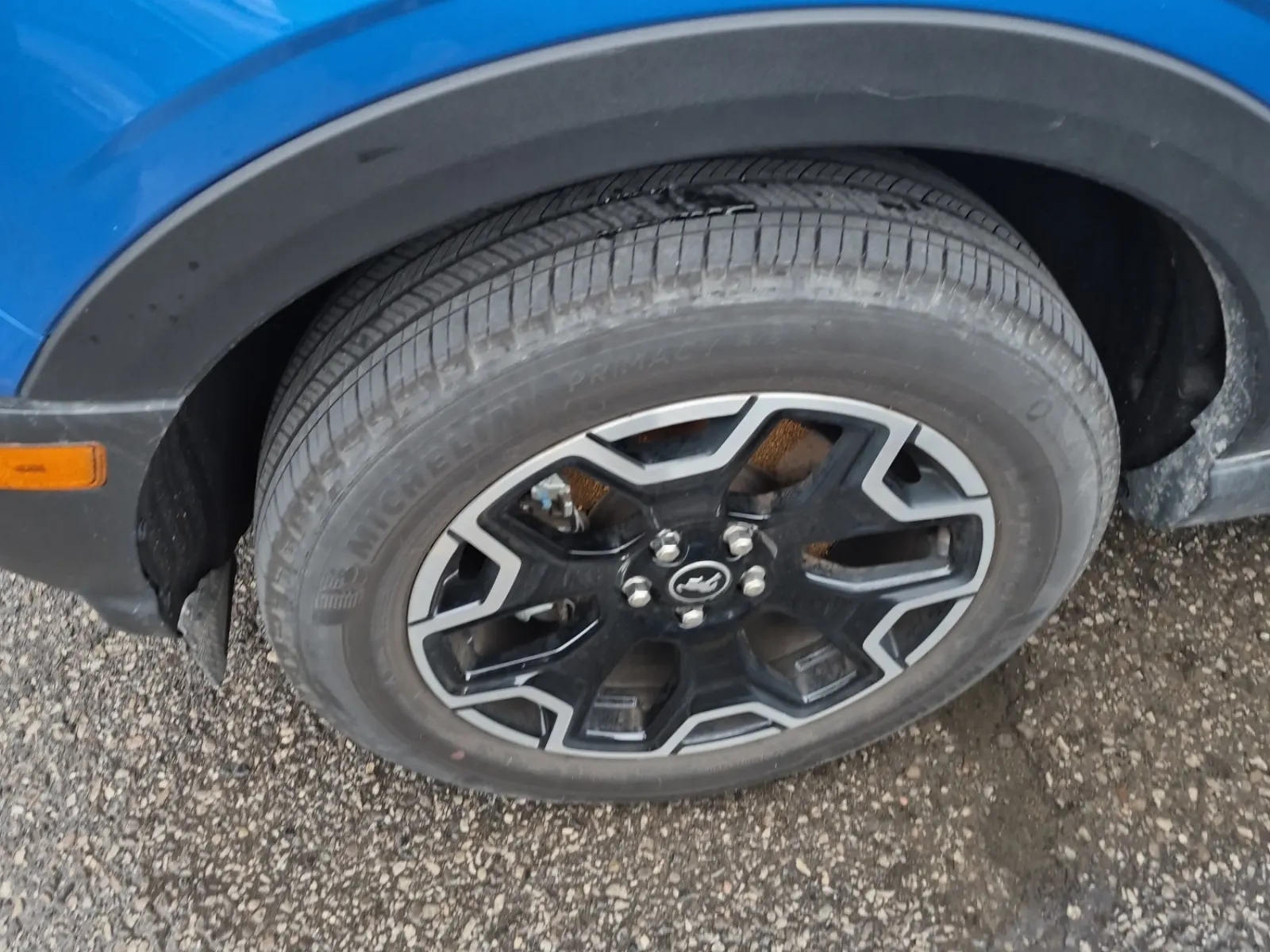 Front driver wheel/tire photo