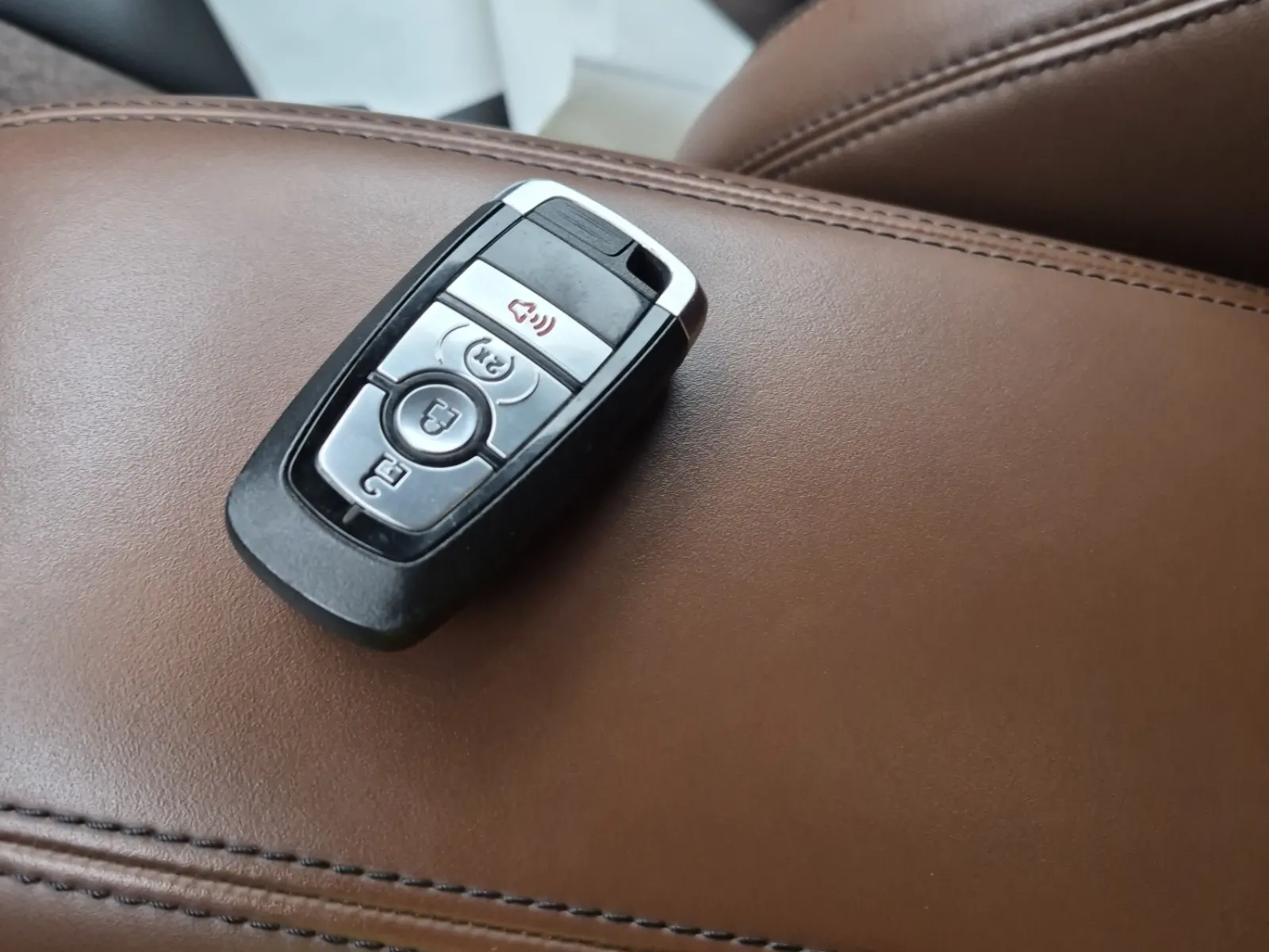 Keys/Fobs/Manual Photo