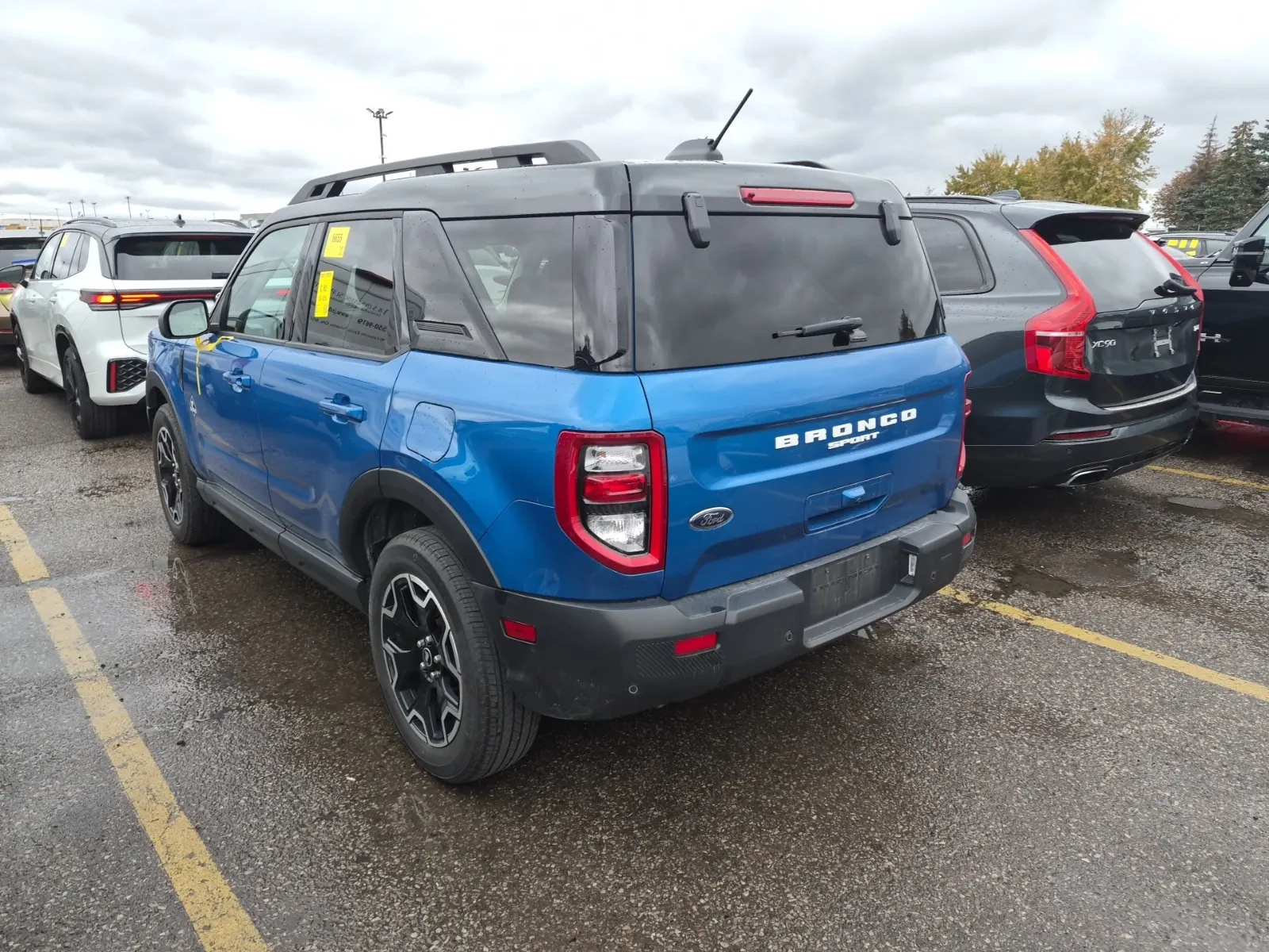 Driver Rear 3/4 Photo