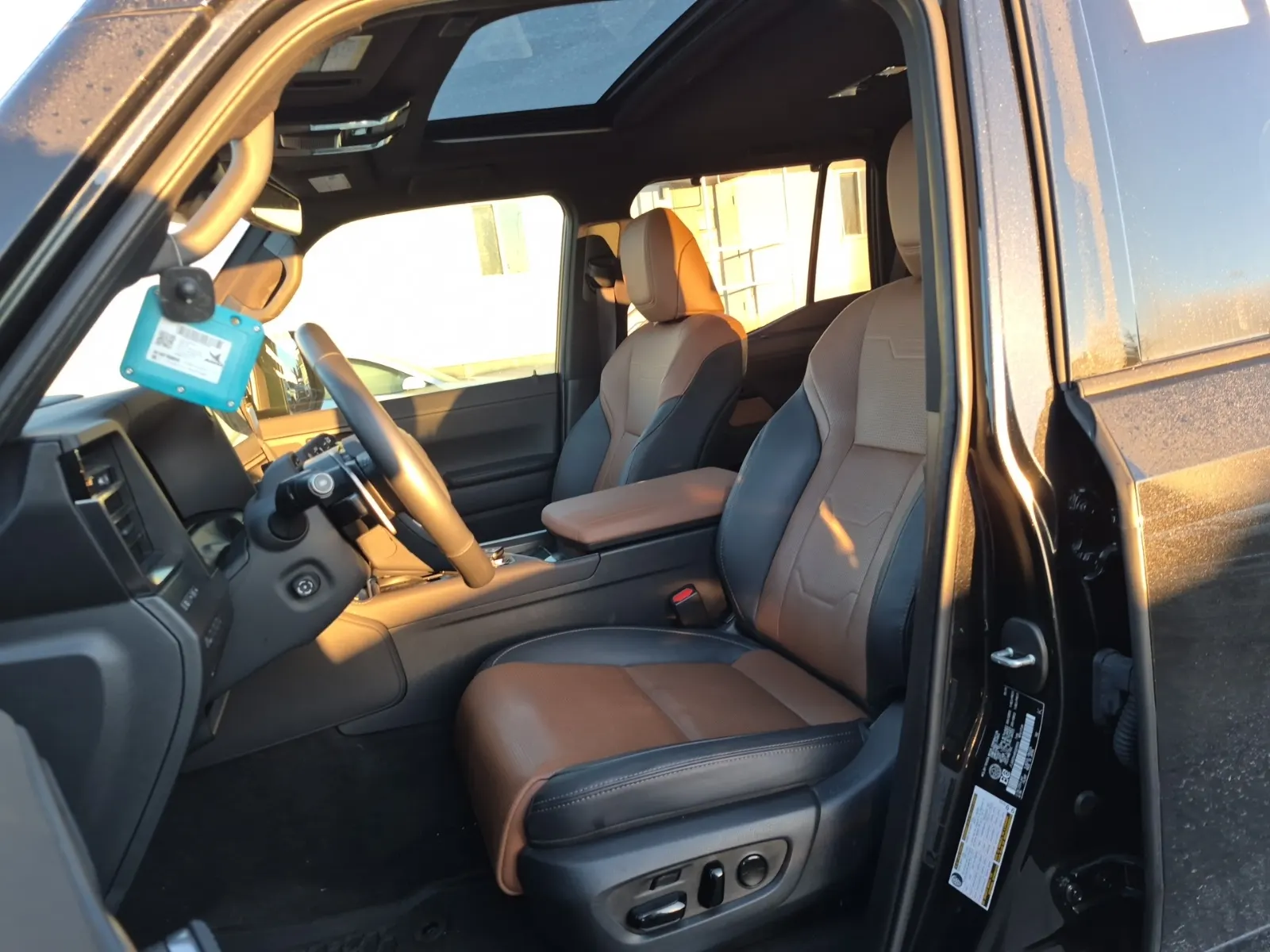 Front Interior Photo