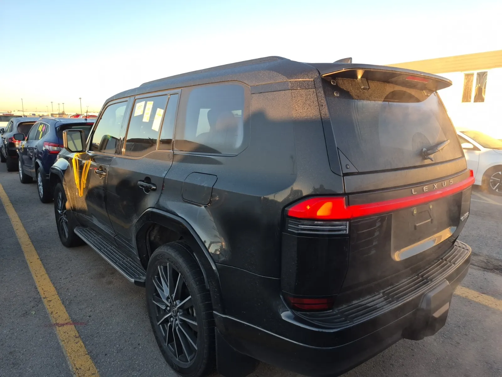 Driver Rear 3/4 Photo