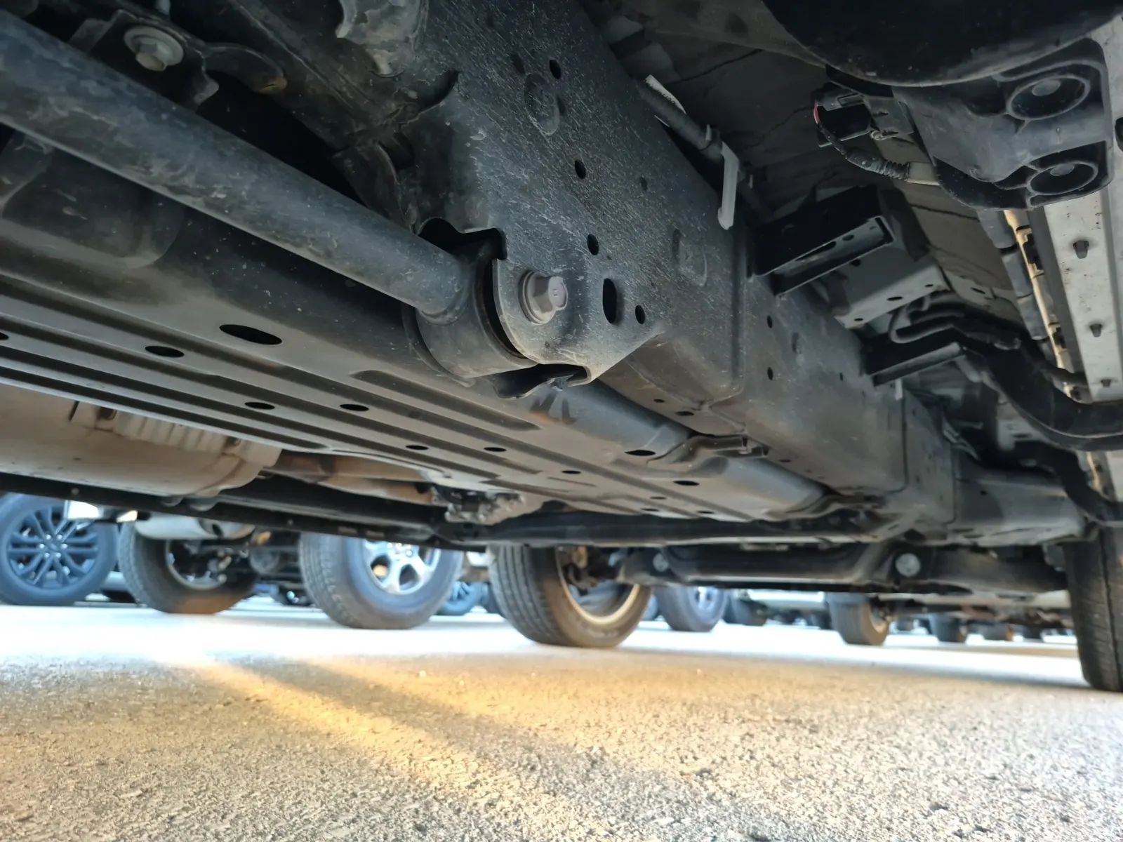 Undercarriage - Passenger Photo